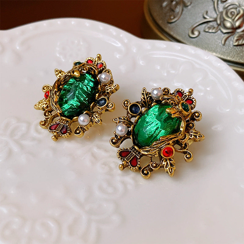 Luxury Vintage Crown Pearl Stud Earrings for Women - 14K Gold Plated Elegant Jewelry Gift (HE14025) | Perfect for Weddings, Parties & Special Occasions