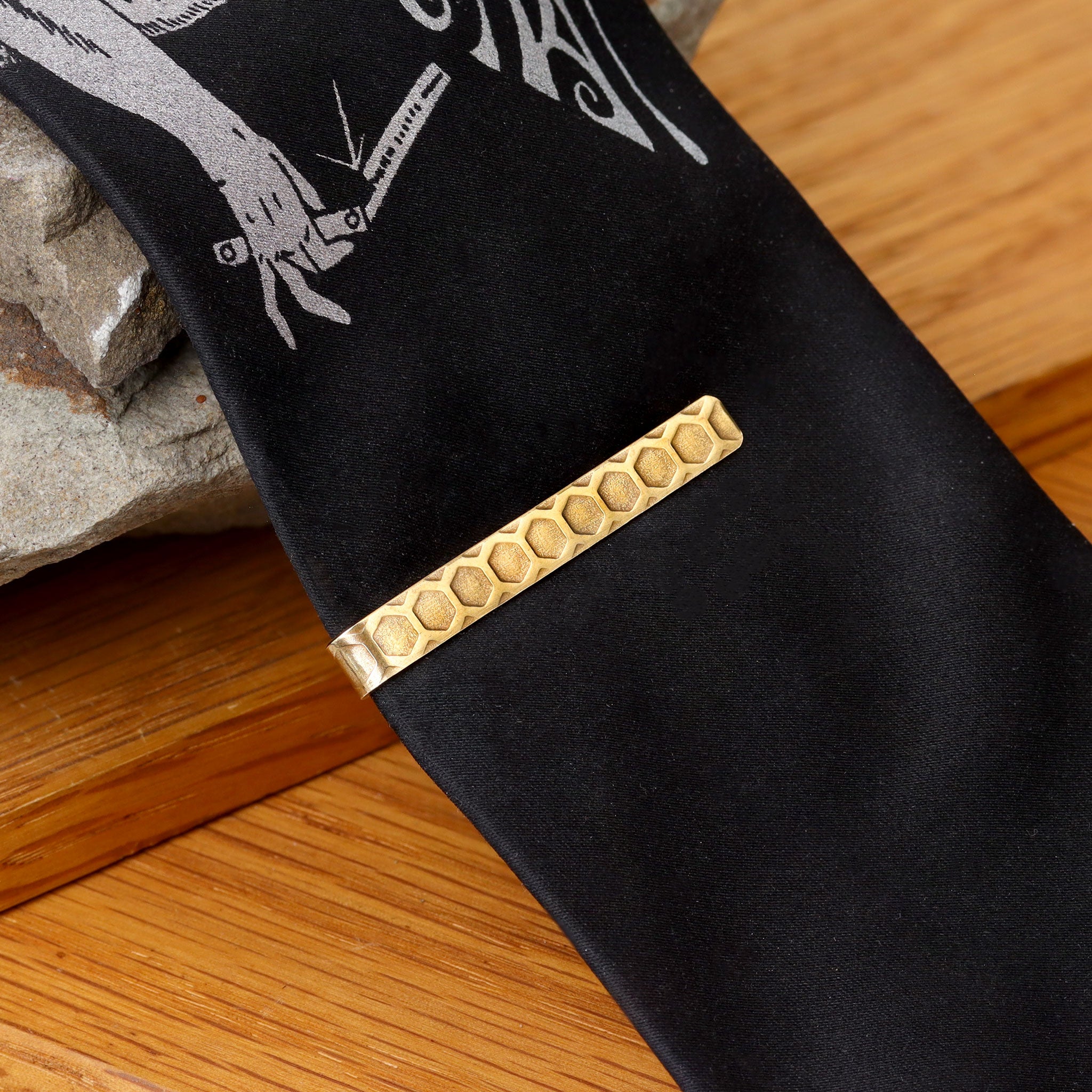 Stylish Men's Patterned Tie Bar Clip - Perfect for Formal Wear, Business Attire & Weddings