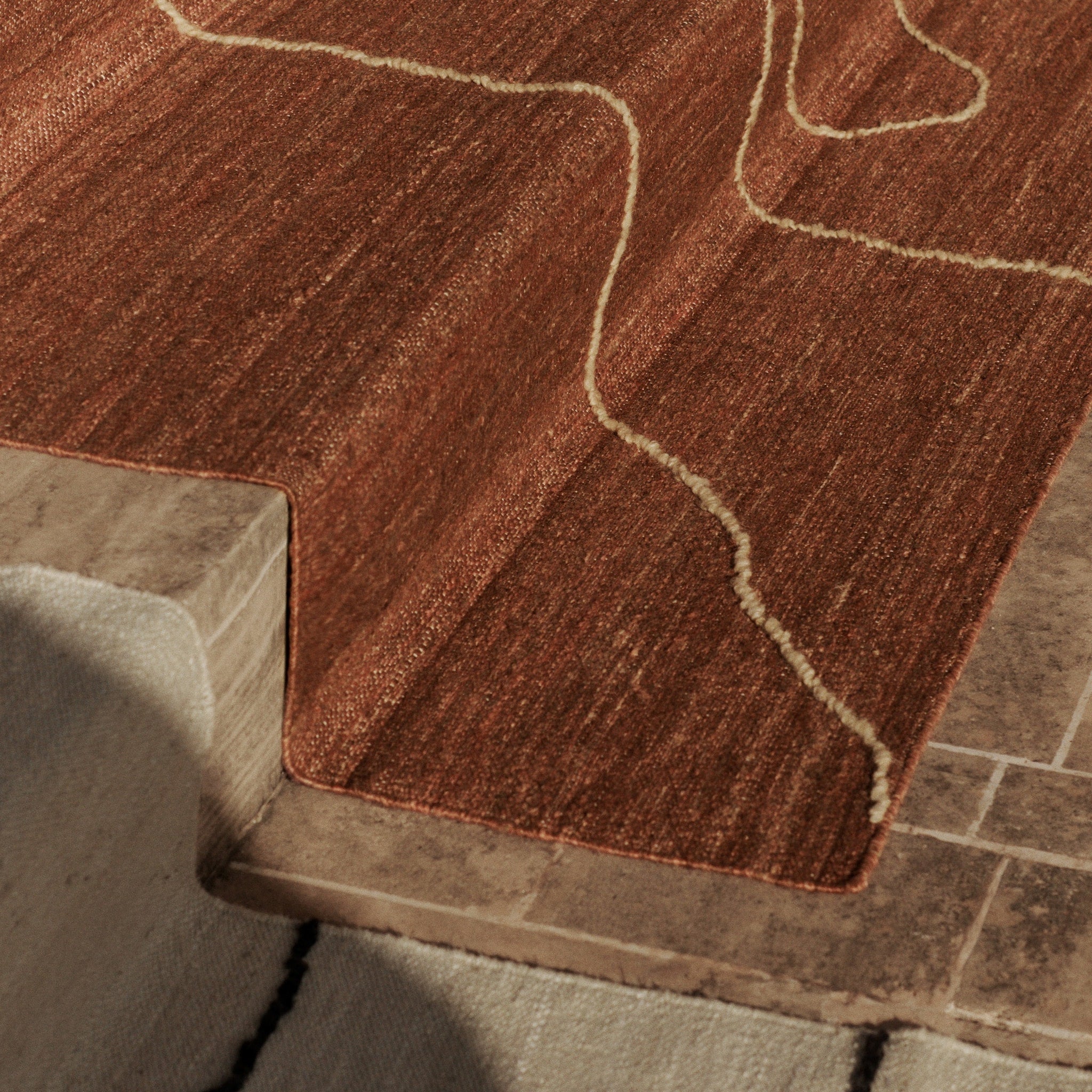 FERM LIVING Gesso Jute Rug 200x300cm - Natural Terracotta & Off White Handwoven Area Rug for Living Room, Bedroom & Boho Home Decor