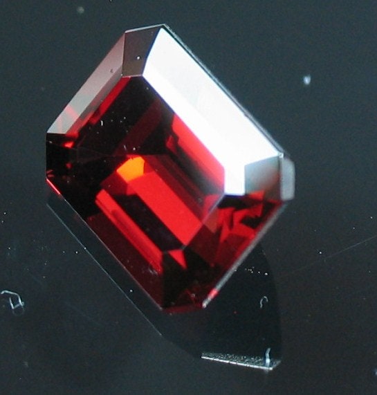 Wholesale Natural Genuine African Garnet Loose Stones - 6x4mm to 10x8mm Emerald Cut VVS Eye Clean January Birthstone for Jewelry Making, Engagement Rings & Healing Crystals