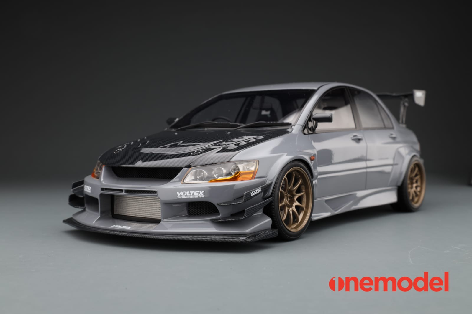 1:18 Scale Mitsubishi Lancer Evolution IX Voltex Model Car with Carbon Fiber Hood - Cement Gray - Collectible Diecast Racing Car for Display & Gift Giving
