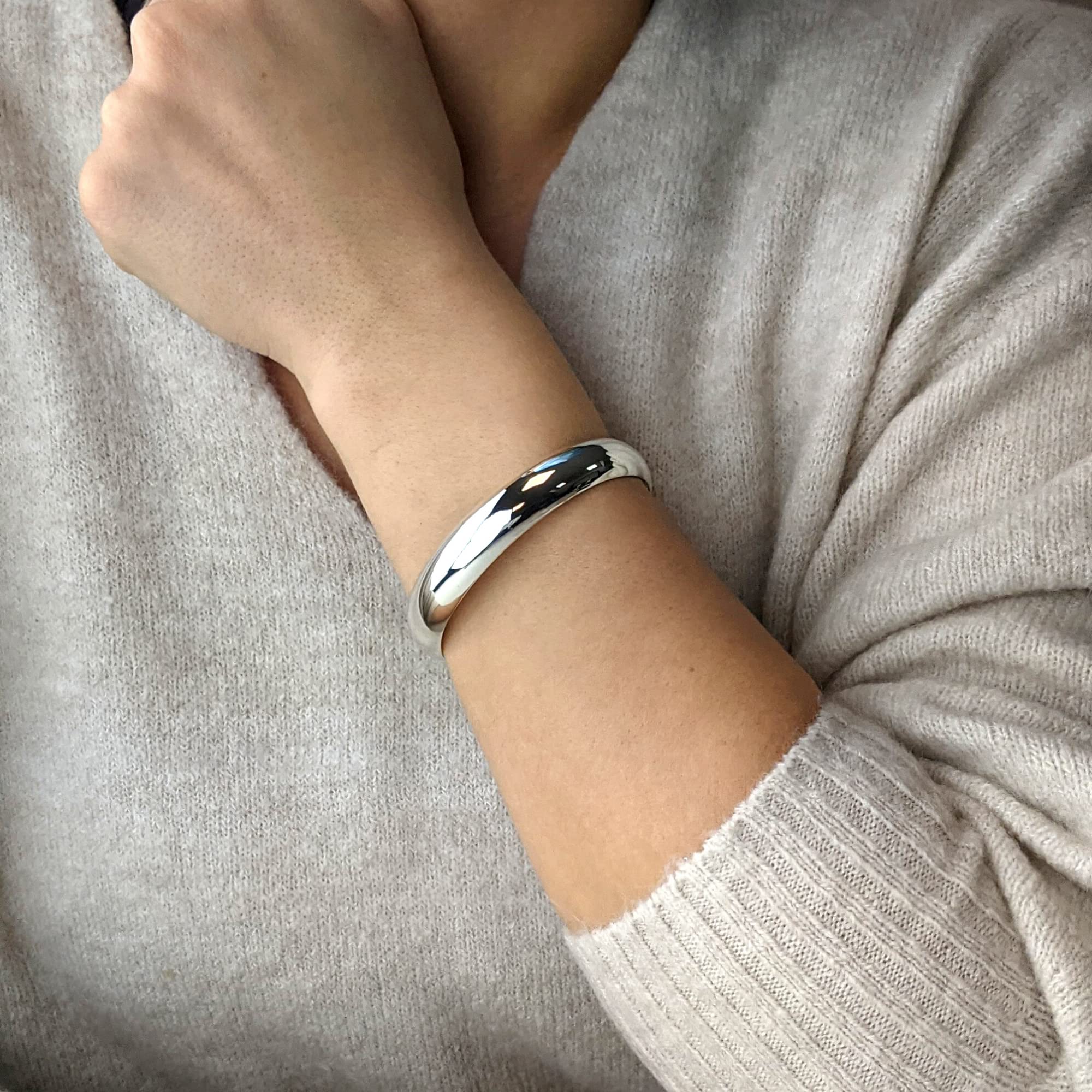 925 Sterling Silver Bangle Bracelet for Women - Round Wide Curved Tube Design - Classic Minimalist Stackable Jewelry - Perfect Gift for Wife, Mom & Aunt - Ideal for Everyday Wear, Office & Special Occasions