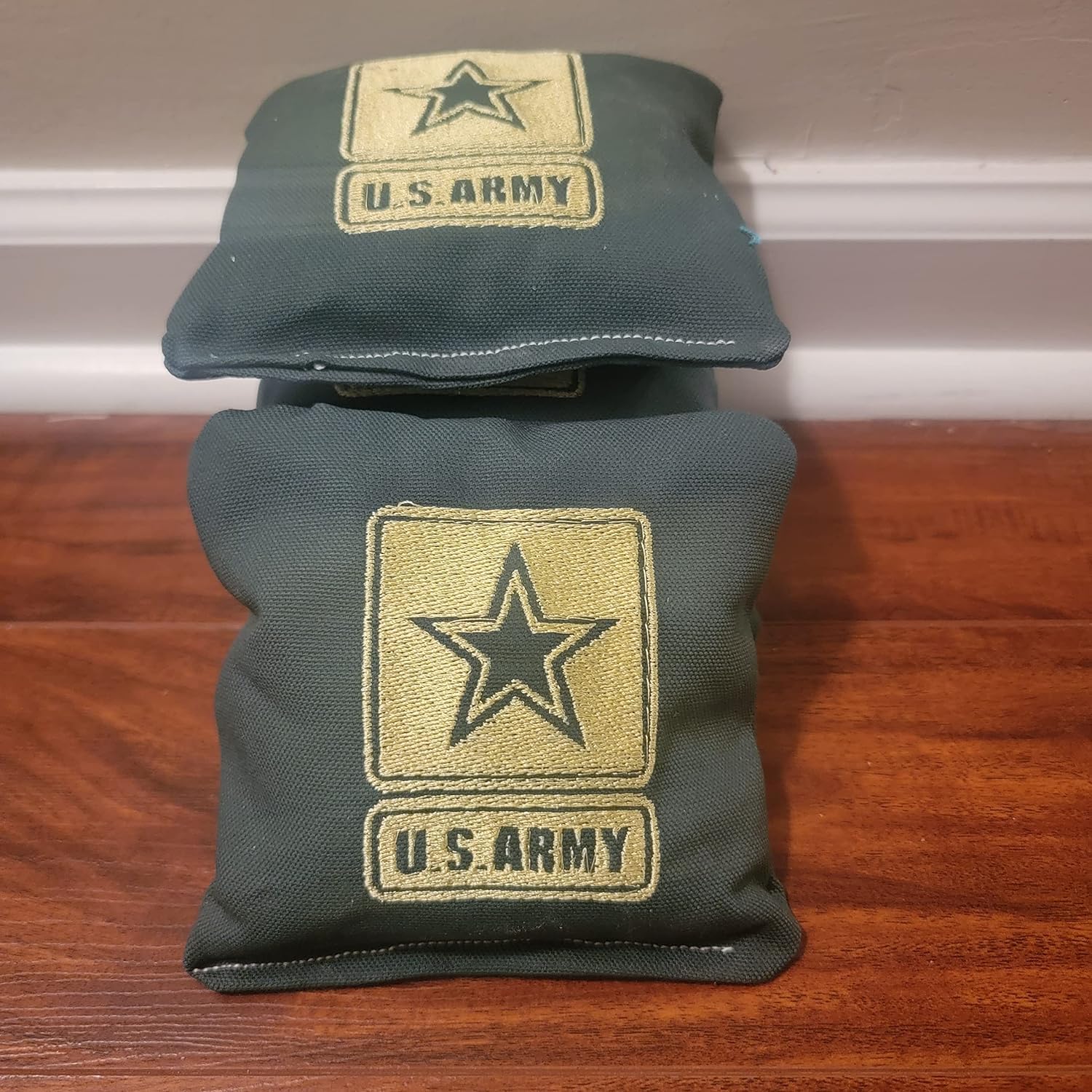 Premium United States Army Cornhole Bags Set of 8 - Regulation Weight & Size for Outdoor Games, Tailgating, Backyard Parties & Military-Themed Events