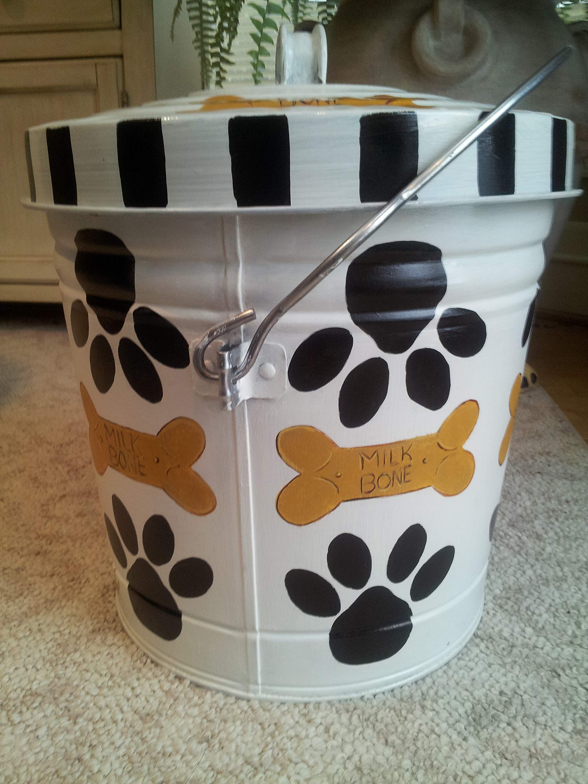 6 Gallon Hand Painted Decorative Trash Can - Elegant Waste Bin for Kitchen, Bathroom & Office - Eco-Friendly Garbage Can with Lid - Perfect for Home Decor & Waste Management
