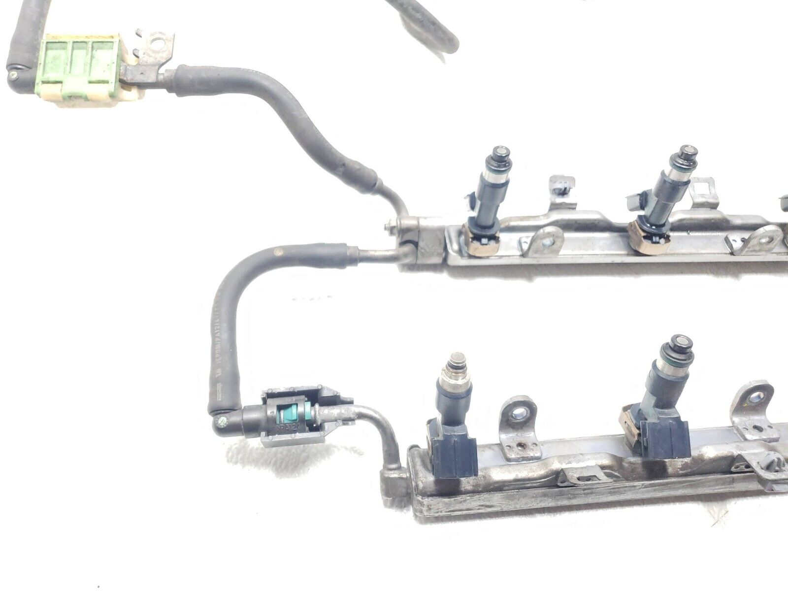 05-08 Acura RL 3.5L Fuel Rail with Injectors OEM Replacement Part - Compatible with 2005 2006 2007 2008 Acura RL Models - Perfect for Engine Performance Upgrades & Fuel System Repairs