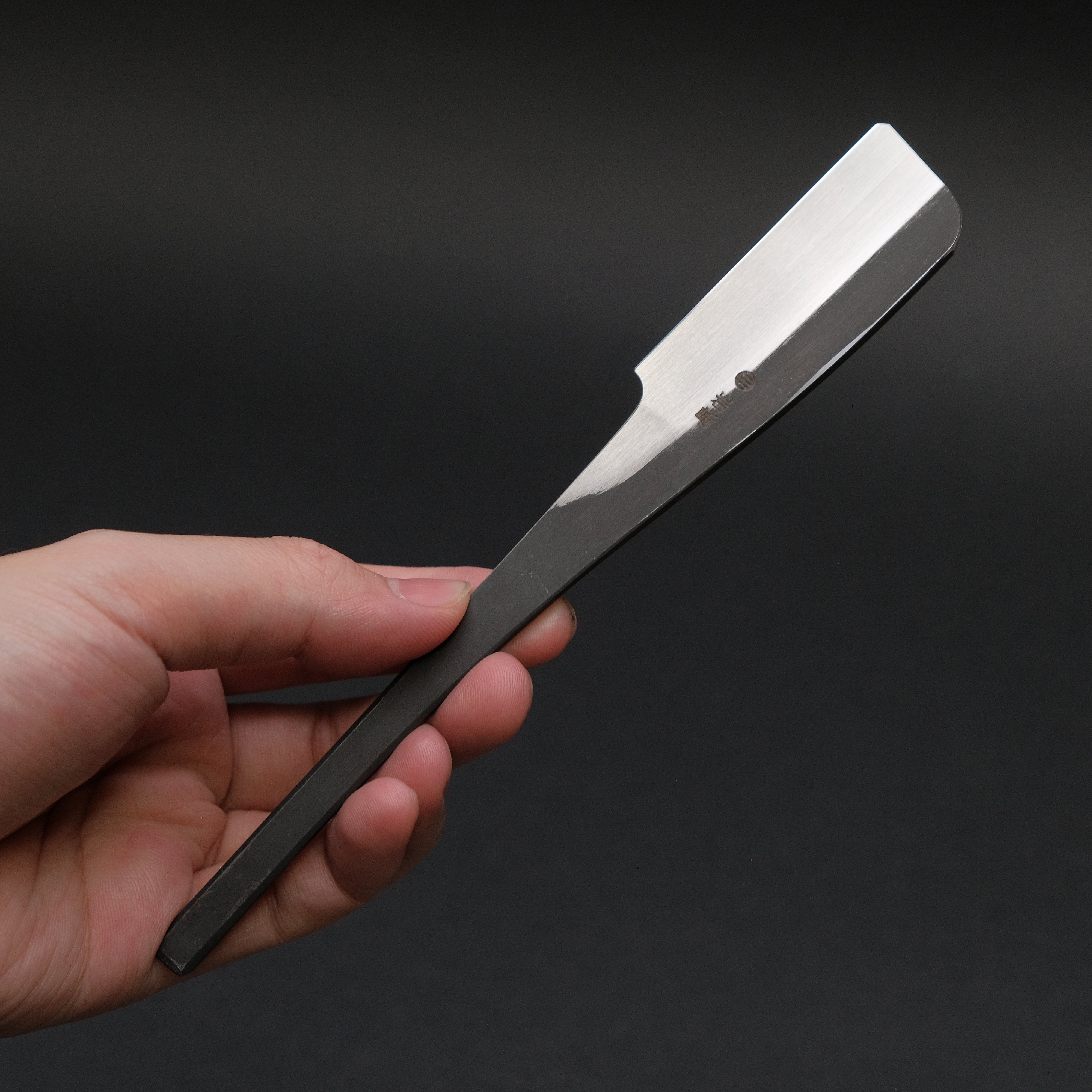 Premium Iwasaki Kamisori Razor - Large Japanese Straight Edge Razor for Professional Shaving & Barber Use - Perfect for Close Shaves, Grooming, and Traditional Wet Shaving Rituals