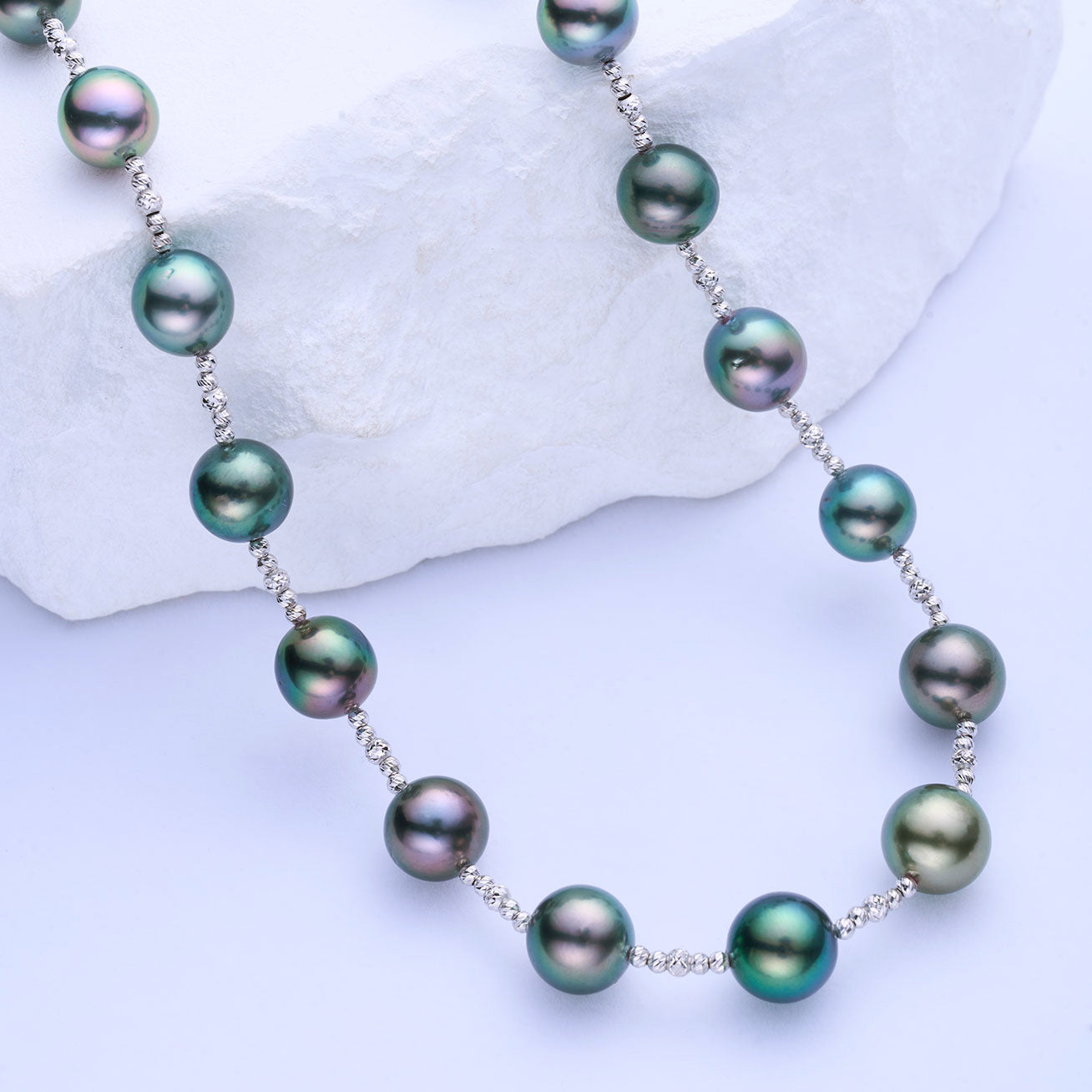 18K Solid Gold Aurora Peacock Tahitian Pearl Necklace KN00283 - Elegant Jewelry for Weddings, Parties & Special Occasions