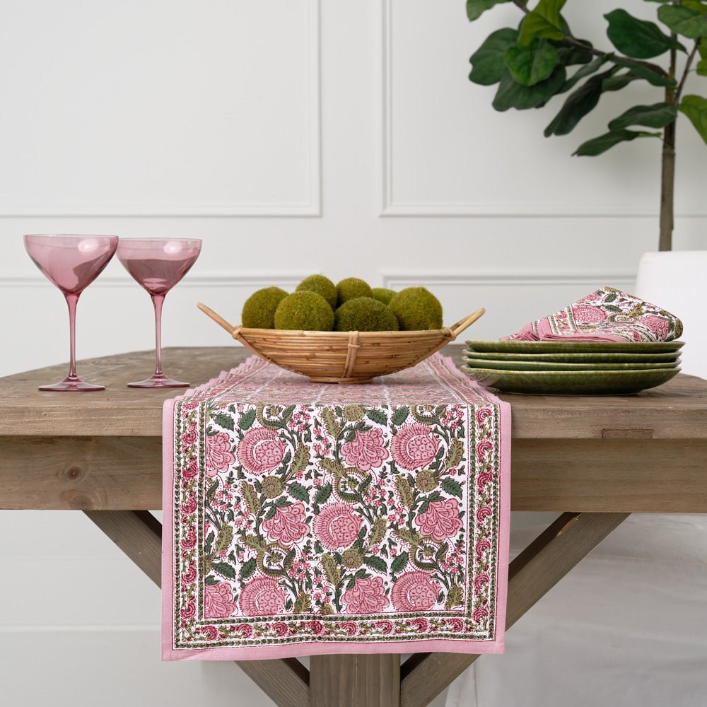 Bohemian Floral Moss & Mauve Table Runner - Elegant Farmhouse Dining Table Decor for Weddings, Parties & Home Decor