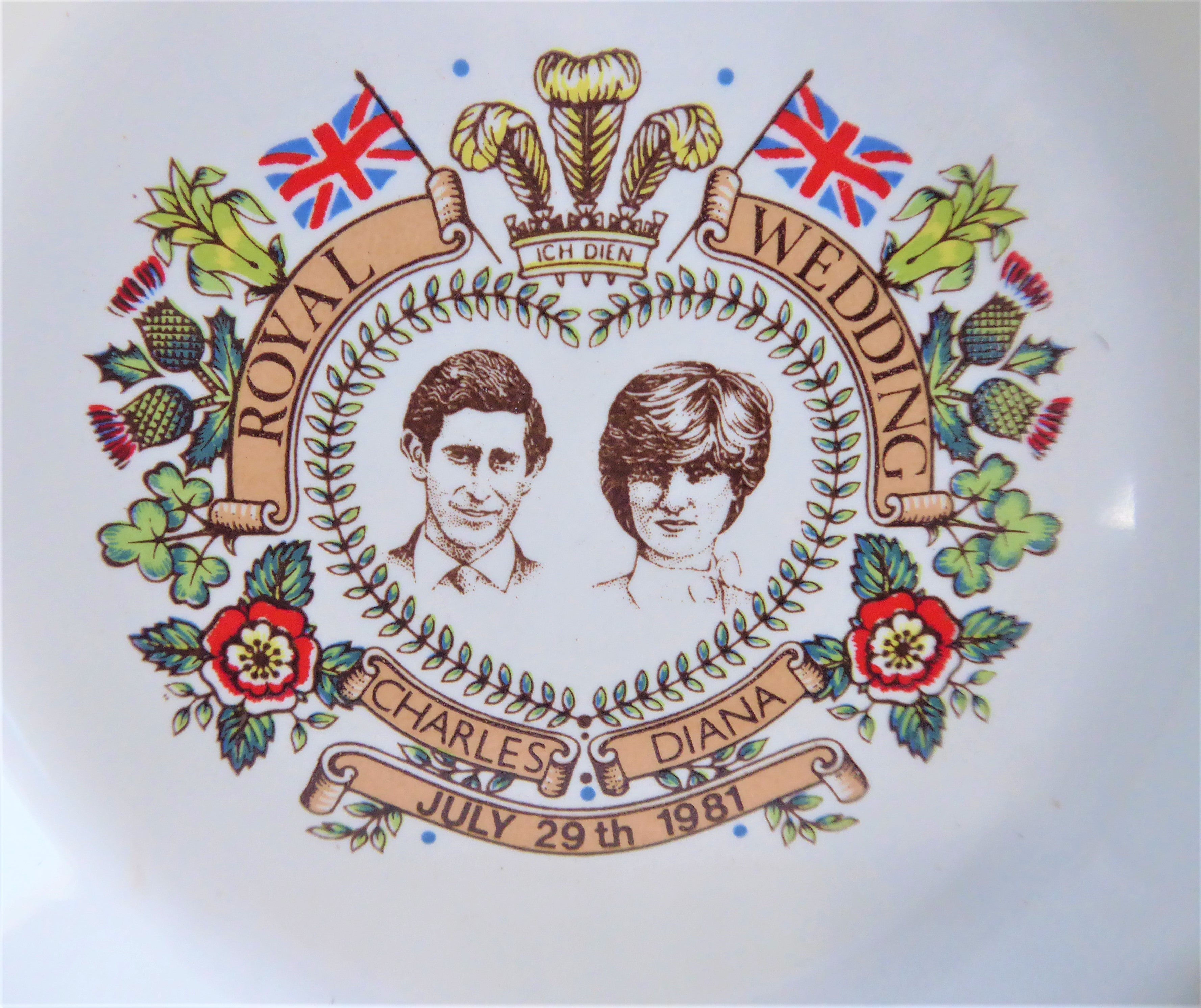 Royal Wedding Charles and Diana 1981 Commemorative Pin Dish - Elegant Tea Bag Holder & Royal Memorabilia - Perfect for Tea Lovers and Royal Family Collectors