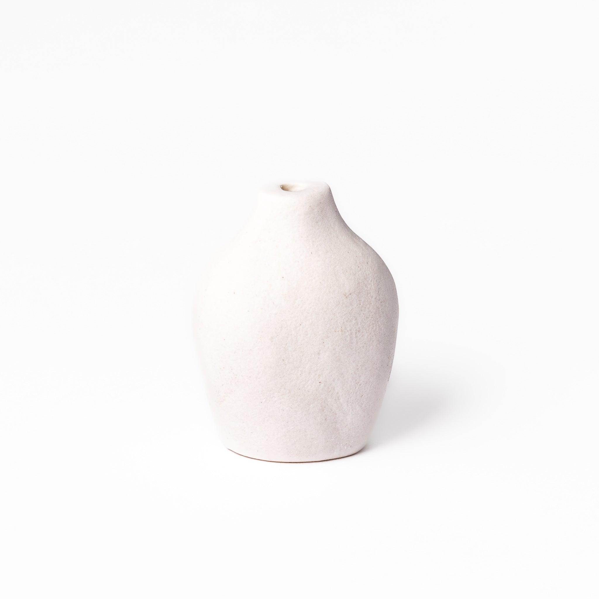 Minimalist Ceramic Bud Vase - Small White Flower Vase for Home Decor, Wedding Centerpieces & Tabletop Arrangements
