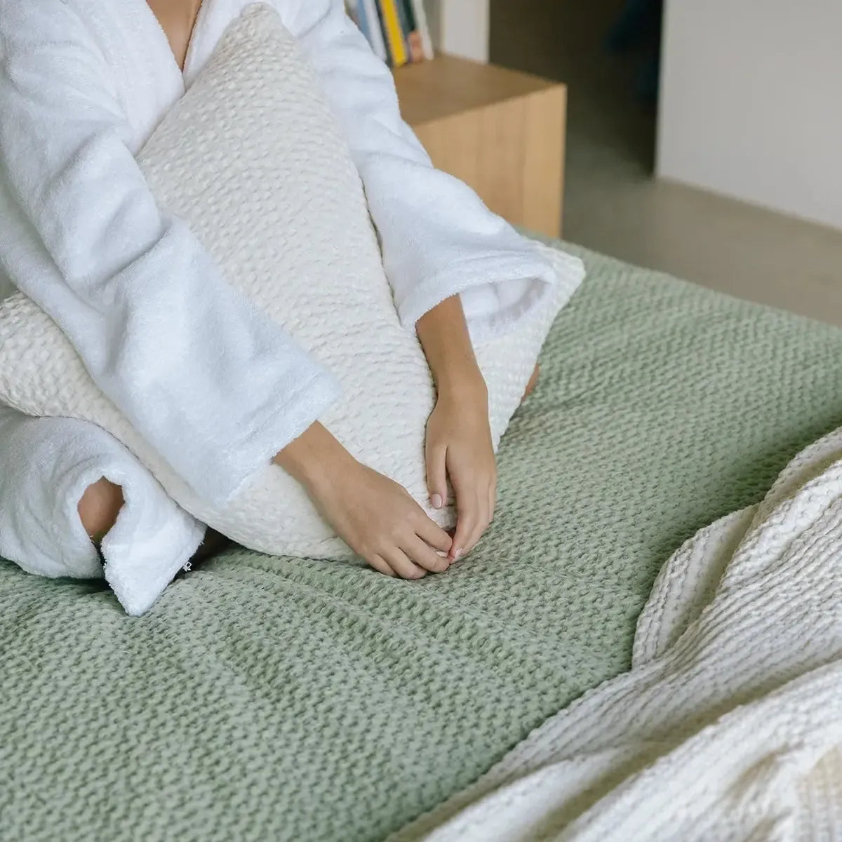 Santa Luzia Waffle Bedspread - Soft Textured Khaki Green Blanket for Bedroom Decor | Cozy Throw for Living Room, Dorm & Guest Room