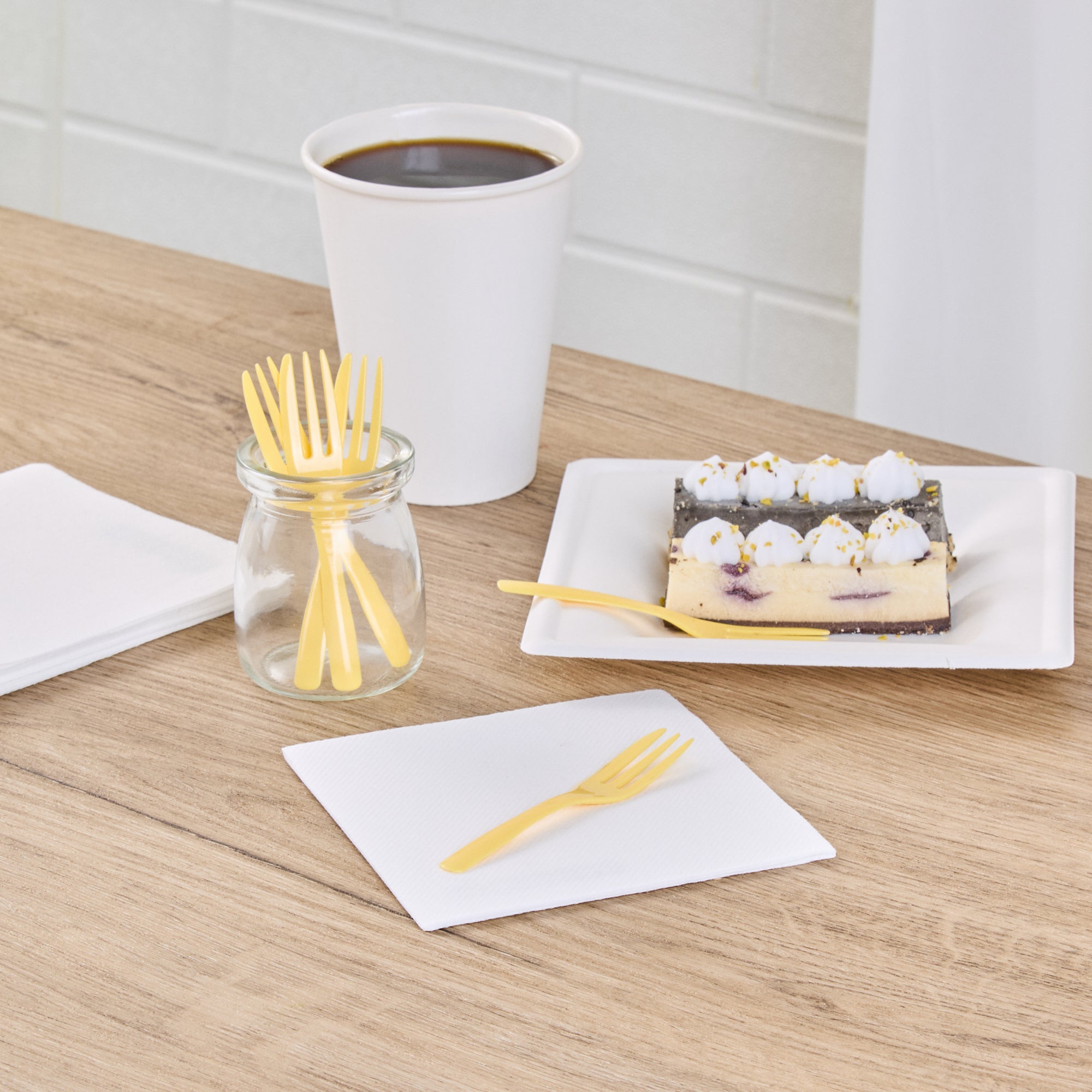 Baby Yellow Plastic Cake Forks with Knife Edge - 4 x 3/4 Inch - Pack of 500 - Perfect for Birthday Parties, Baby Showers & Catering Events