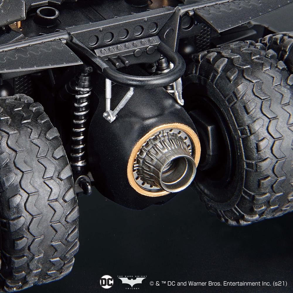 Bandai 1/35 The Dark Knight Trilogy Batmobile (Tumbler) Batman Begins Version Model Kit - Collectible DC Comics Movie Replica for Display & Action Scenes
