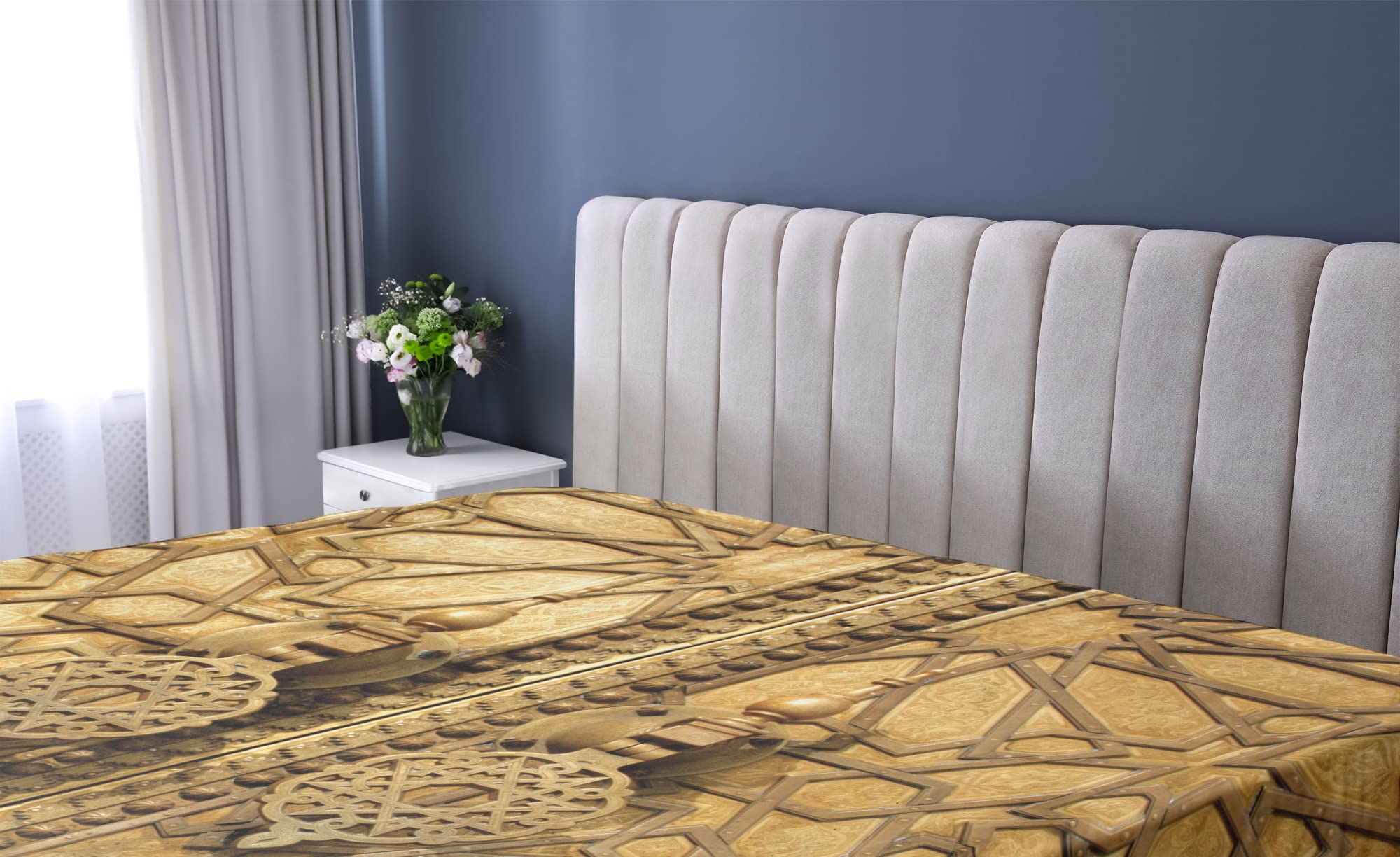 Ambesonne Moroccan Fitted Sheet - Queen Size Deep Pocket Bed Cover with All-Round Elastic, Pale Brown | Royal Palace in Marrakesh Oriental Design | Perfect for Home Decor, Guest Rooms & Vacation Rental Properties