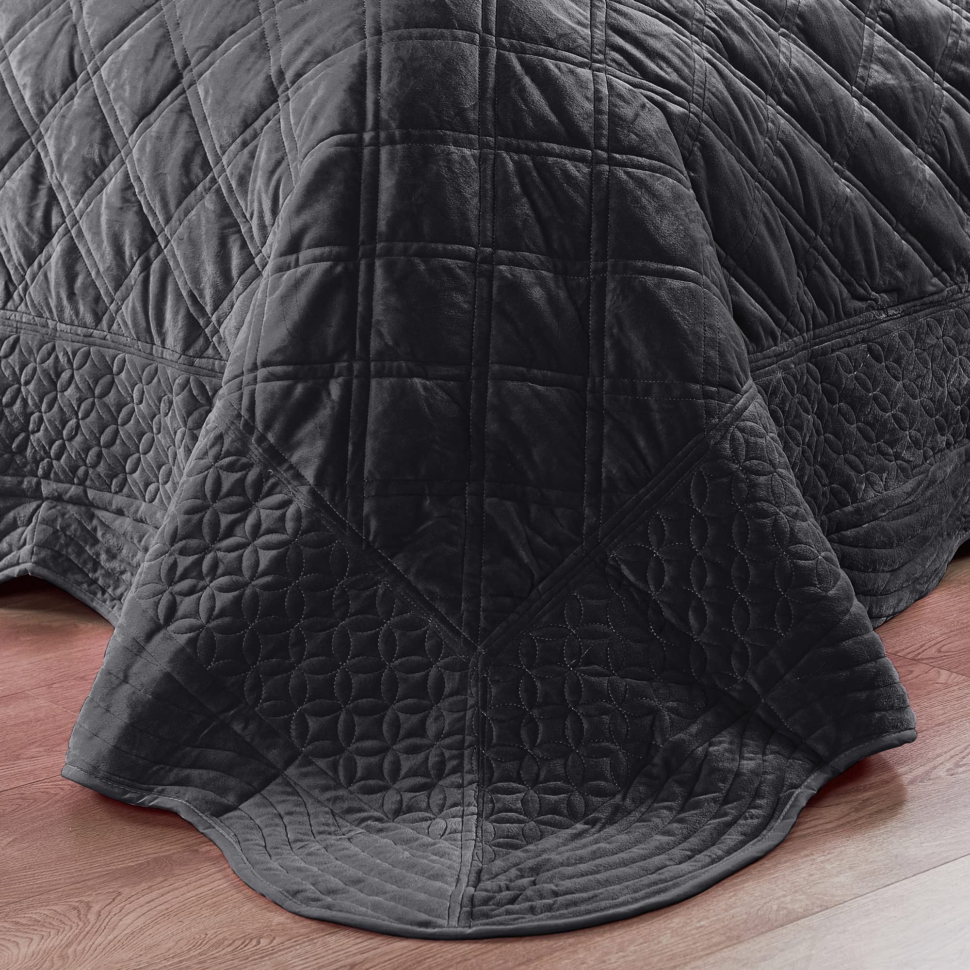 Super Soft Microplush 4-Piece Queen Bedspread Set – 110