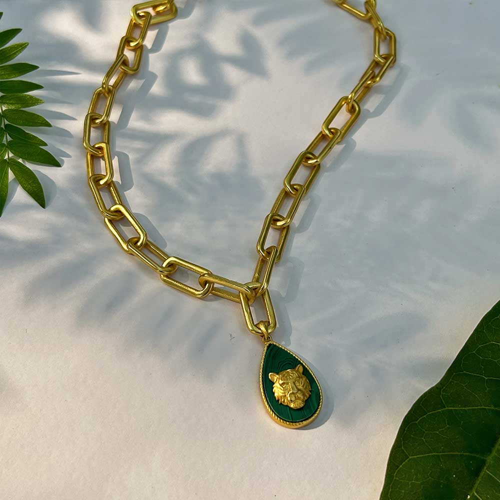 Tigris Charm Tiger Link Necklace with Genuine Malachite Stone - Stylish Animal Jewelry for Women, Perfect for Gifts, Parties & Everyday Wear