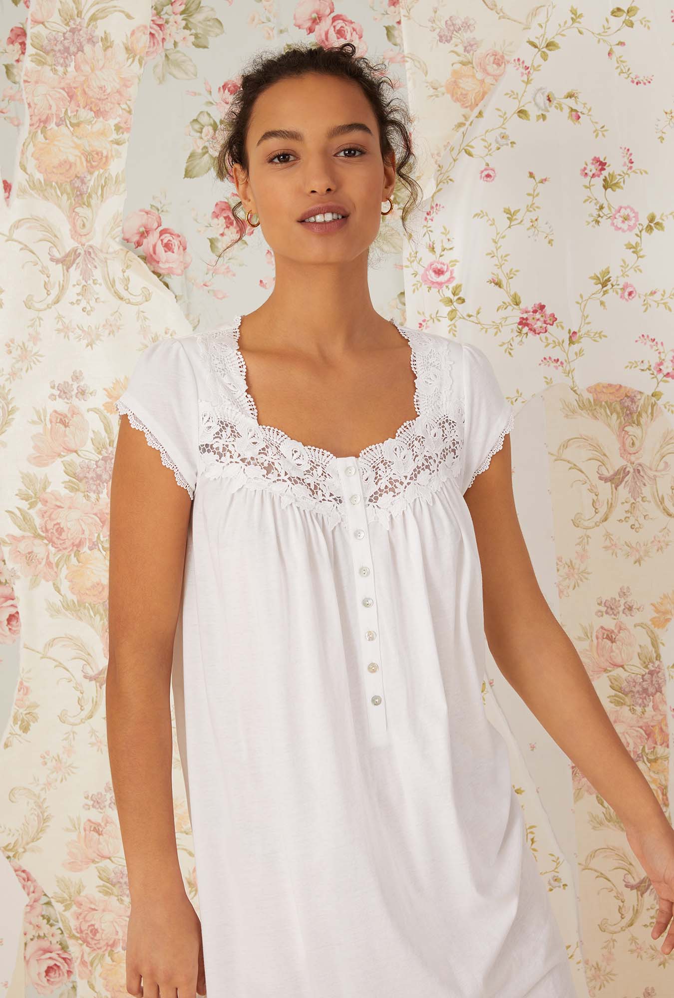 Villa Blanca Waltz Knit Nightgown - Women's Elegant Lace Trim Sleepwear for Comfortable Nights & Romantic Evenings | Perfect for Bedtime, Honeymoon & Anniversary Gifts