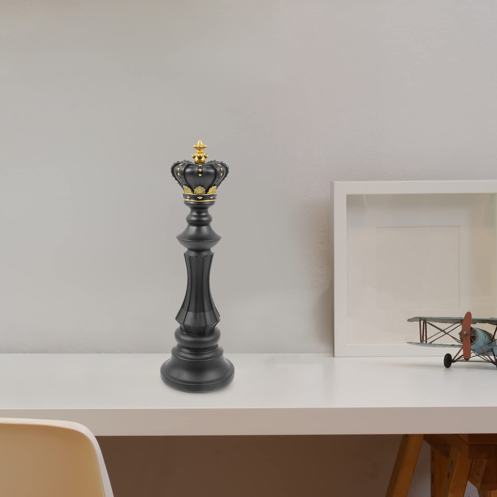 BESPORTBLE Black Resin Chess King Decor - Elegant Office, Hotel & Home Desktop Ornament for Chess Lovers | Perfect for Game Rooms, Office Desks & Luxury Home Decor