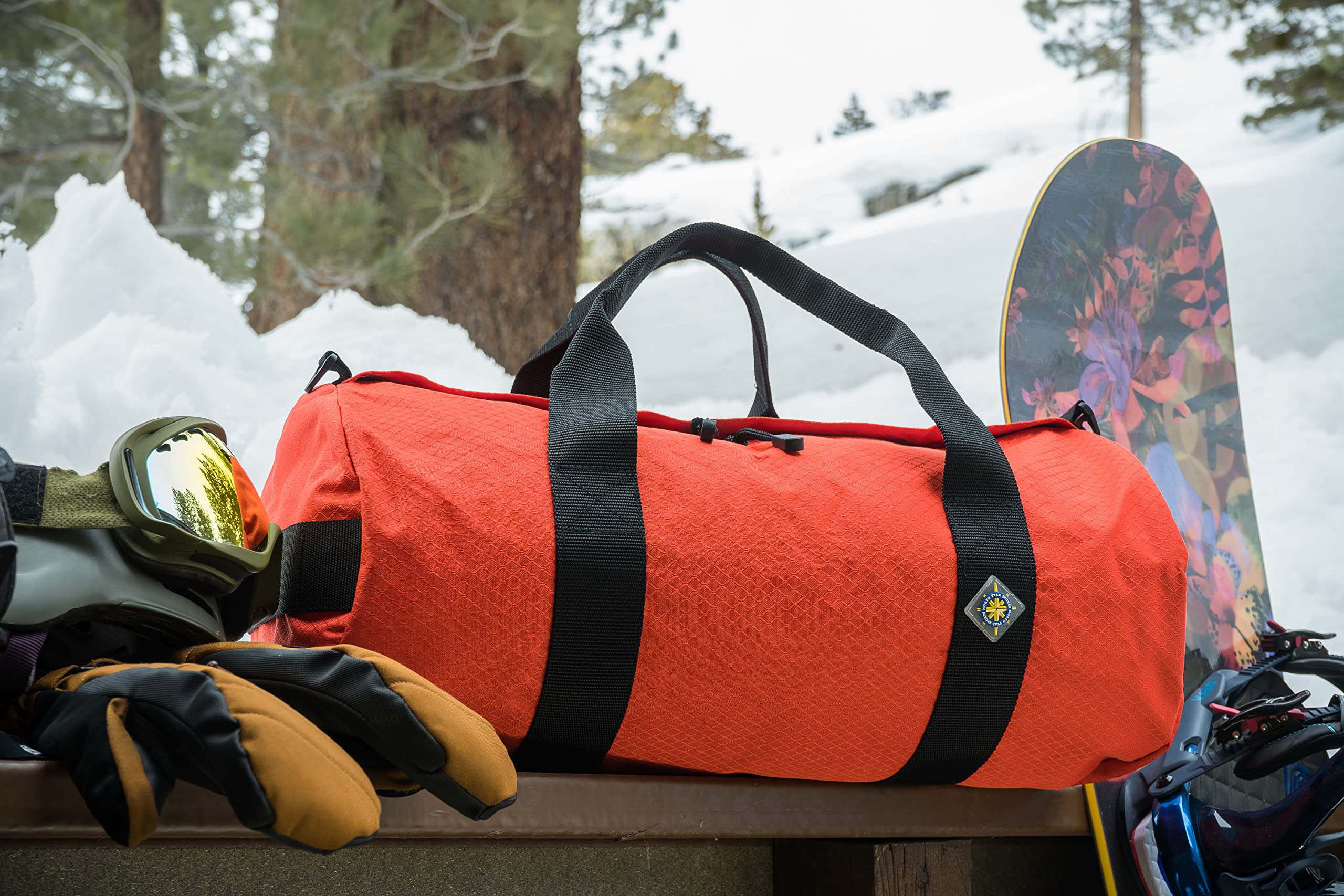 North Star Sports Large Duffle Bag - Heavy Duty Waterproof Gym Bag & Travel Duffel | Foldable Tactical Gear Bag for Equipment Storage | Perfect for Workouts, Military Use & Airplane Carry-On Luggage