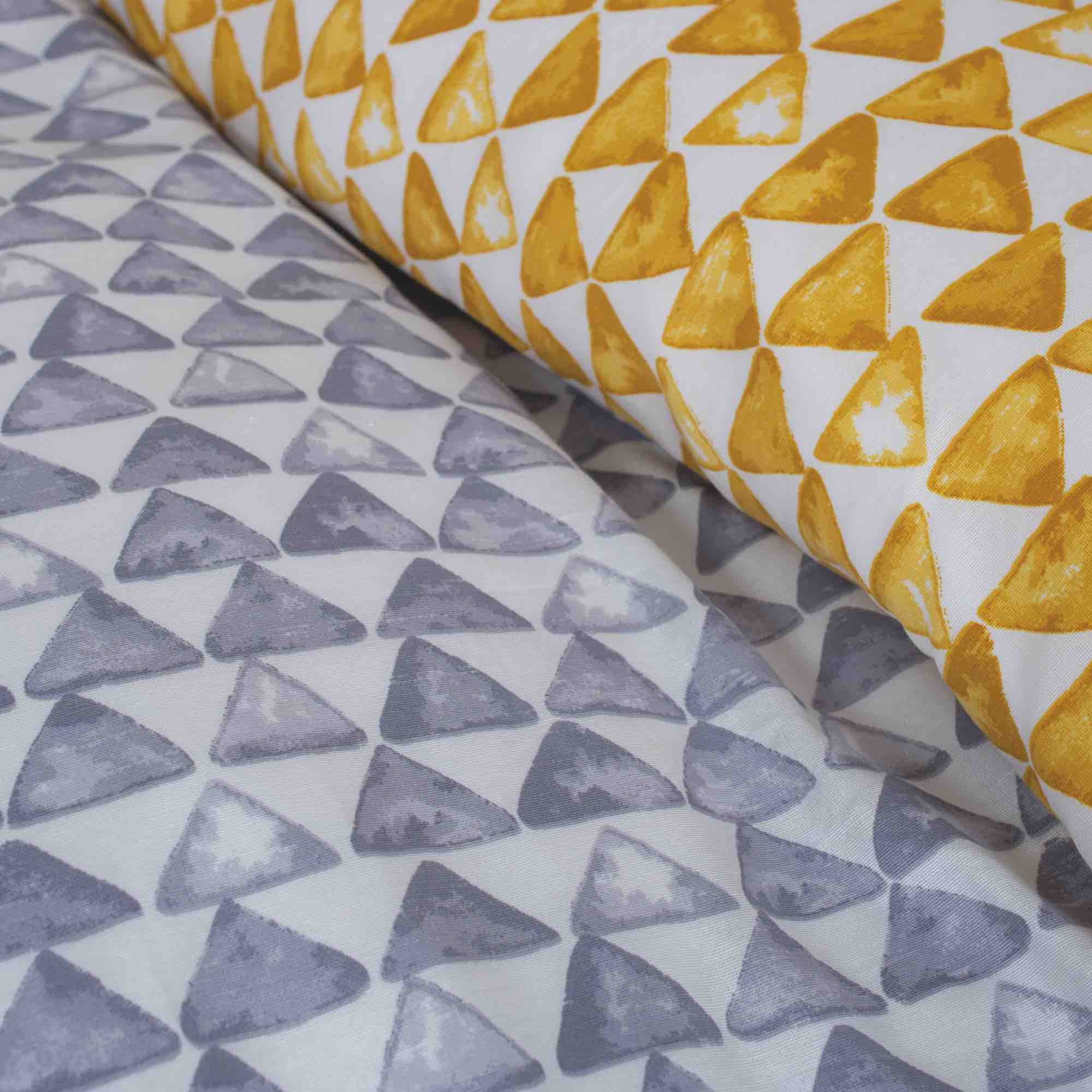 Deyongs 1846 Geo Duvet Cover Set - Grey & Ochre Bohemian Style Bedding for Queen/King Size - Perfect for Modern & Cozy Bedroom Decor