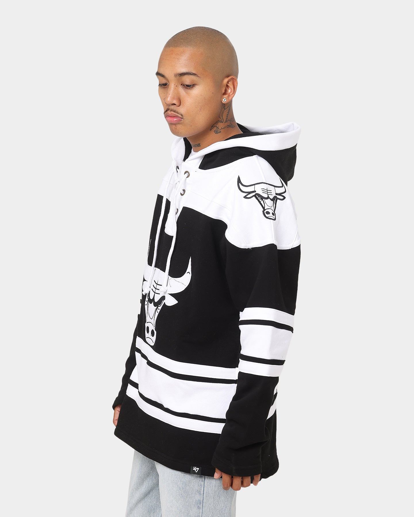 Chicago Bulls NBA '47 Superior Lacer Hoodie - Jet Black - Men's Casual Pullover for Game Day & Streetwear