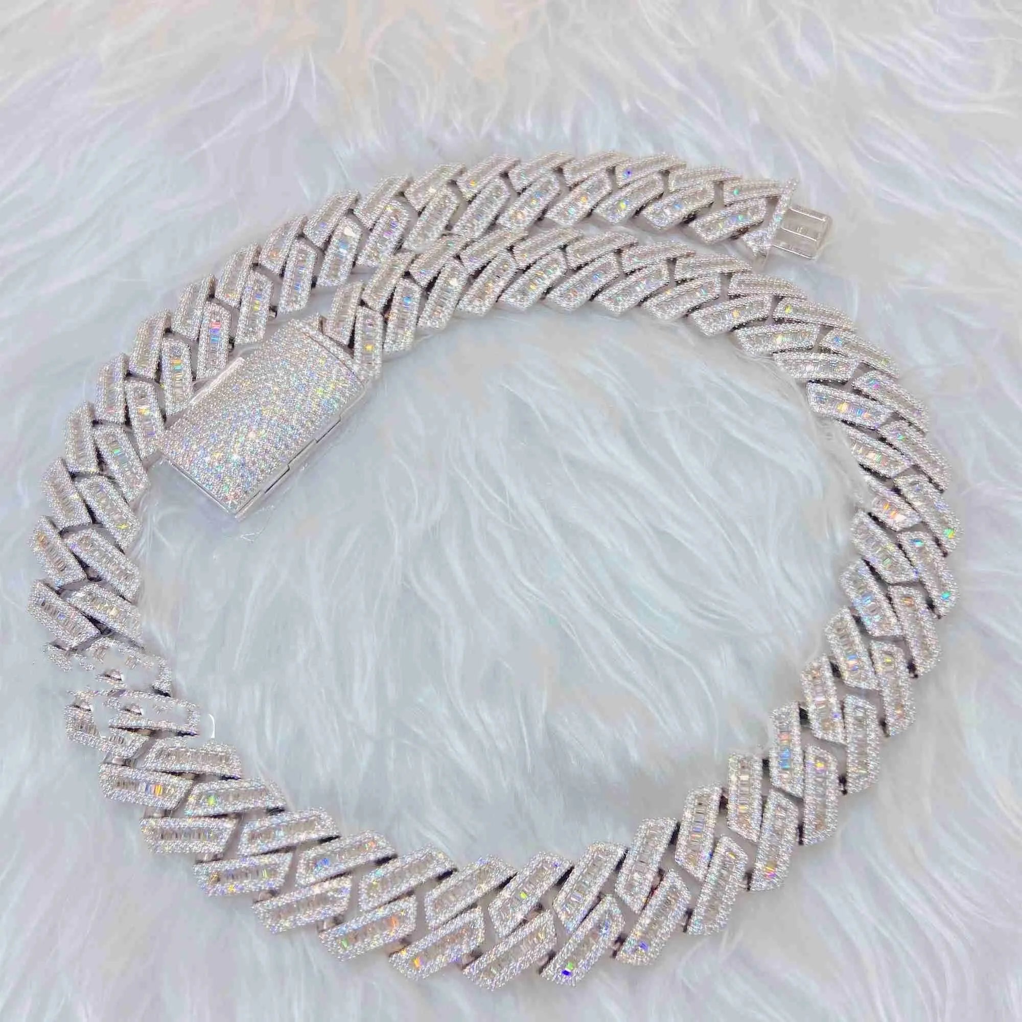 20K Gold Plated Moissanite Cuban Link Chain Necklace for Men & Women - Iced Out Hip Hop Jewelry - Perfect for Parties, Gifts & Everyday Wear