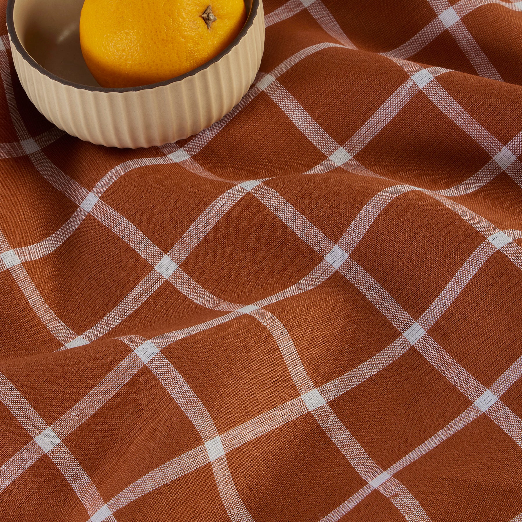 Stylish Windowpane Pattern Table Runner - Elegant Dining Table Decor for Holiday Dinners & Special Occasions