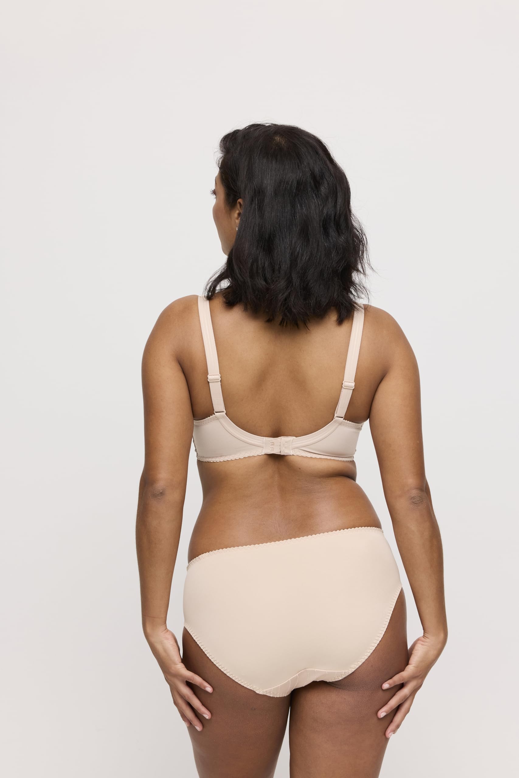 Primadonna Women's Wide Full Cup Bra - Comfortable Plus Size Lingerie for Everyday Wear & Special Occasions