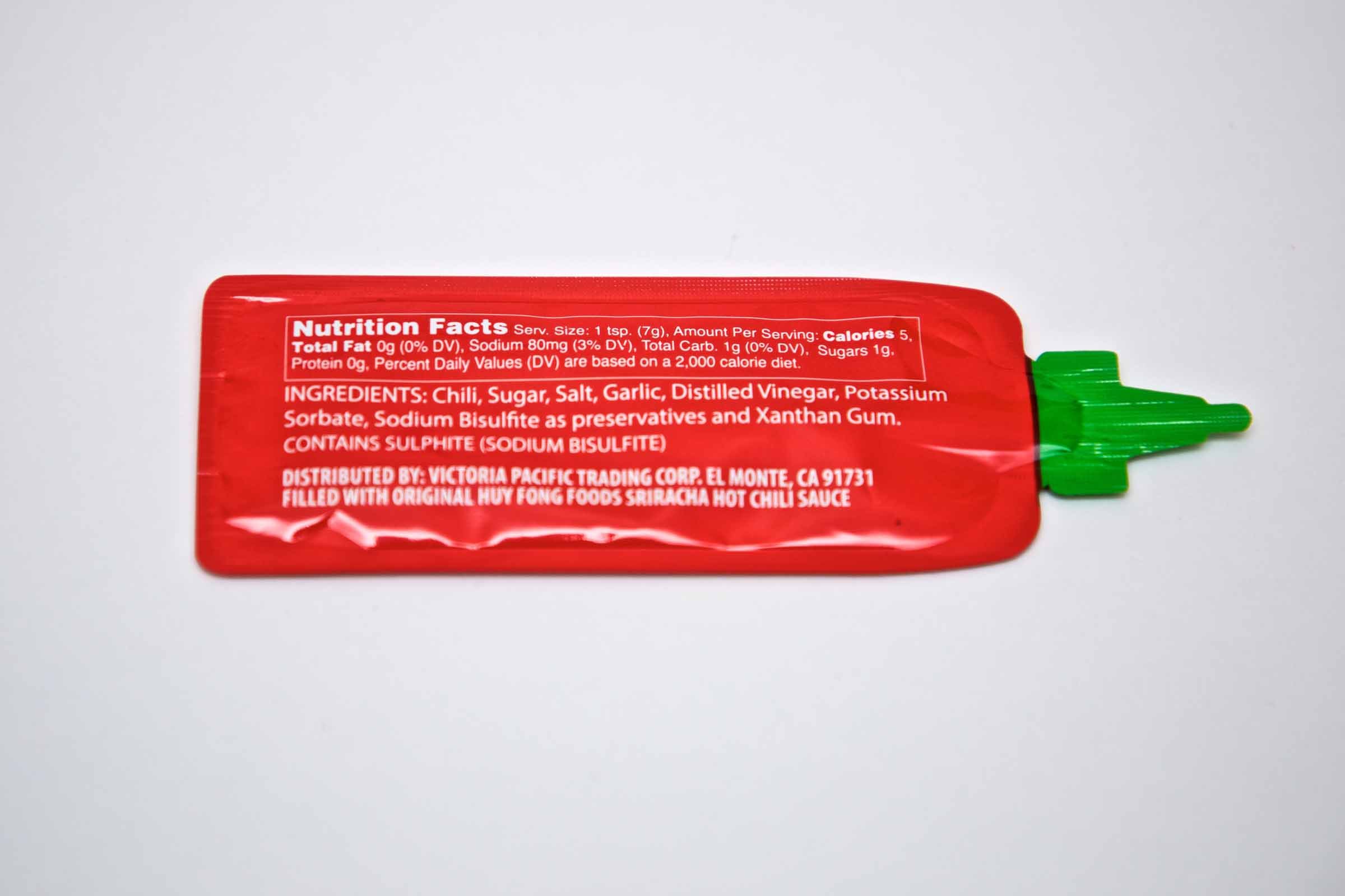 Huy Fong Sriracha Hot Chili Sauce Packets (200 Pack) - Spicy Flavor for Burgers, Tacos, Pho & Asian Dishes - Grab N Go Convenient Single-Serve Packets