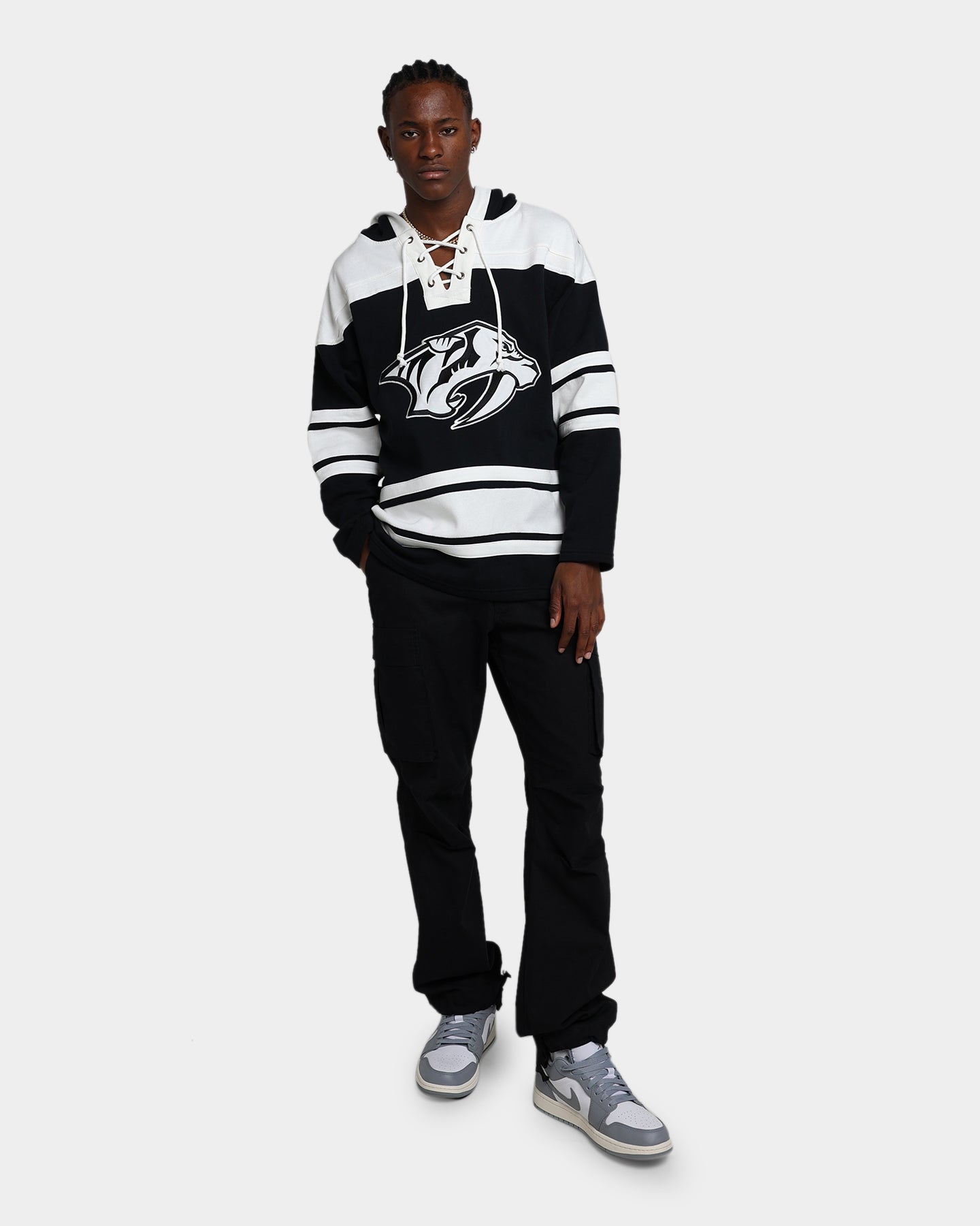 47 Brand Nashville Predators Superior Lacer Hoodie - Jet Black NHL Hockey Fan Apparel for Men & Women - Perfect for Game Day, Tailgating & Cold Weather
