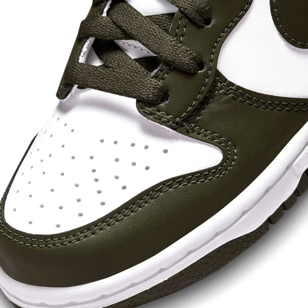 Nike Dunk High GS Sneakers in Cargo Khaki Green - Trendy Basketball Shoes for Girls, Perfect for School, Sports & Streetwear Fashion
