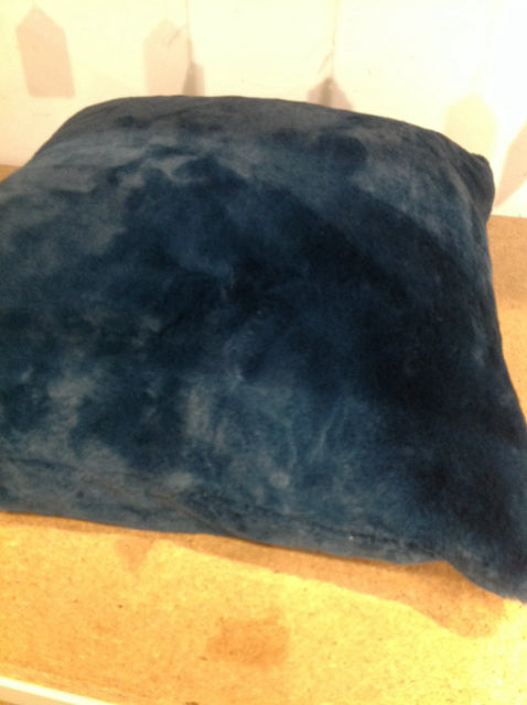 Luxury Rachel Zoe Blue Faux Fur Pillow - 18 Inch Square Decorative Throw Pillow for Sofa, Bed & Home Decor