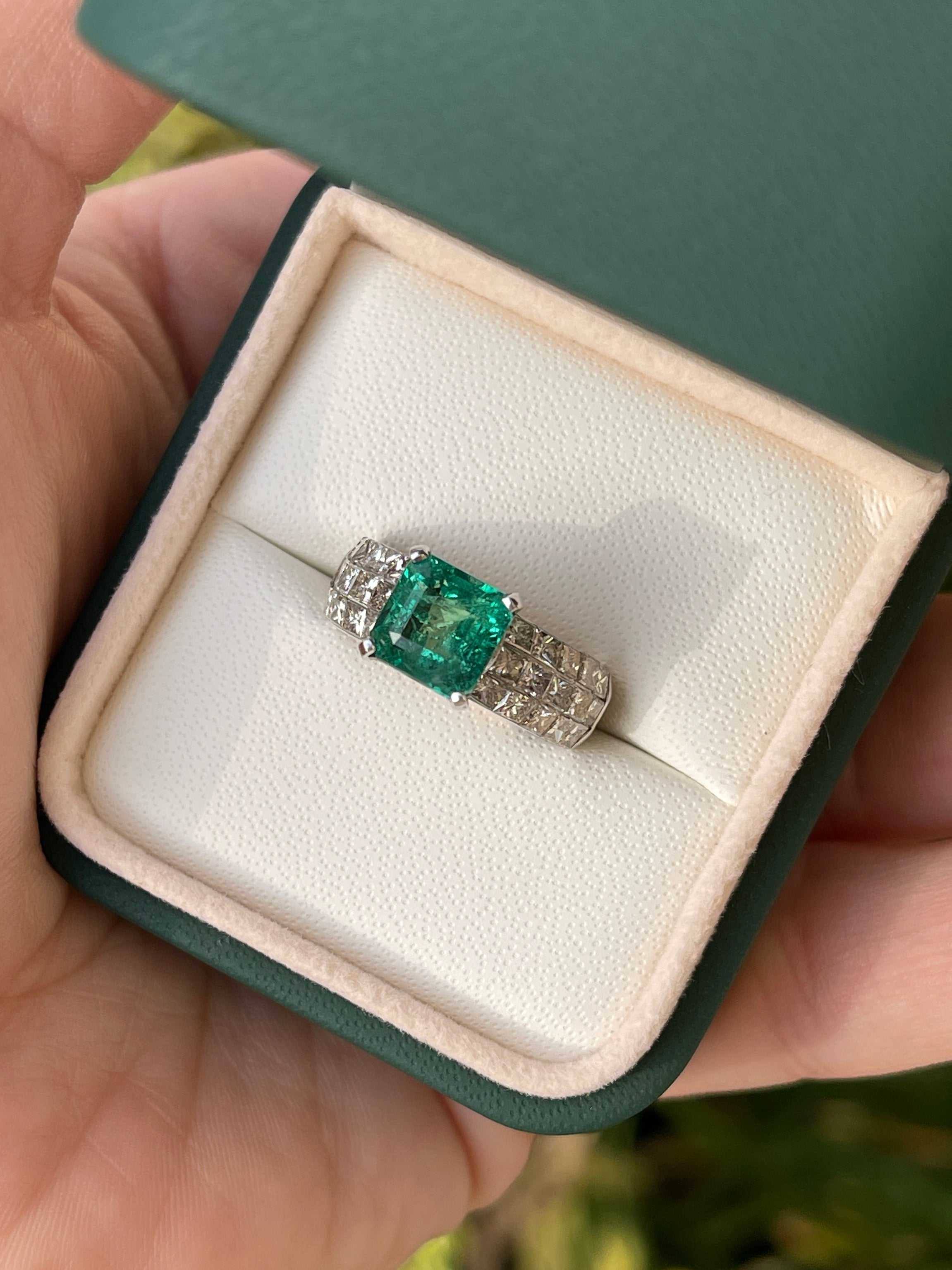 5.40tcw Emerald & Princess Cut Diamond 6mm Wide 18K Gold Wedding Band - Elegant Bridal Ring for Engagement, Anniversary & Special Occasions