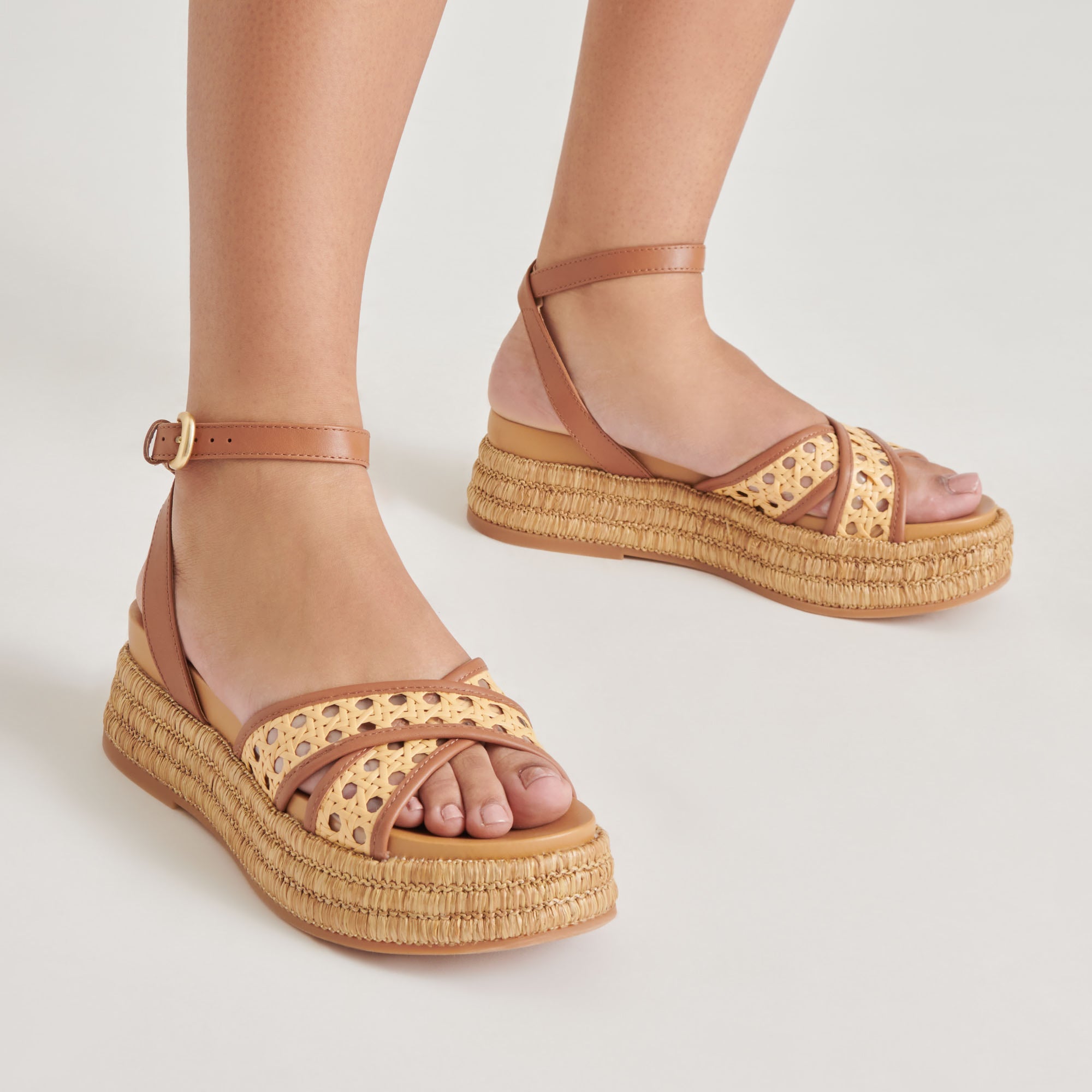 WRILEY Women's Woven Raffia Sandals - Comfortable Saddle Style Summer Shoes for Beach, Vacation & Casual Outings