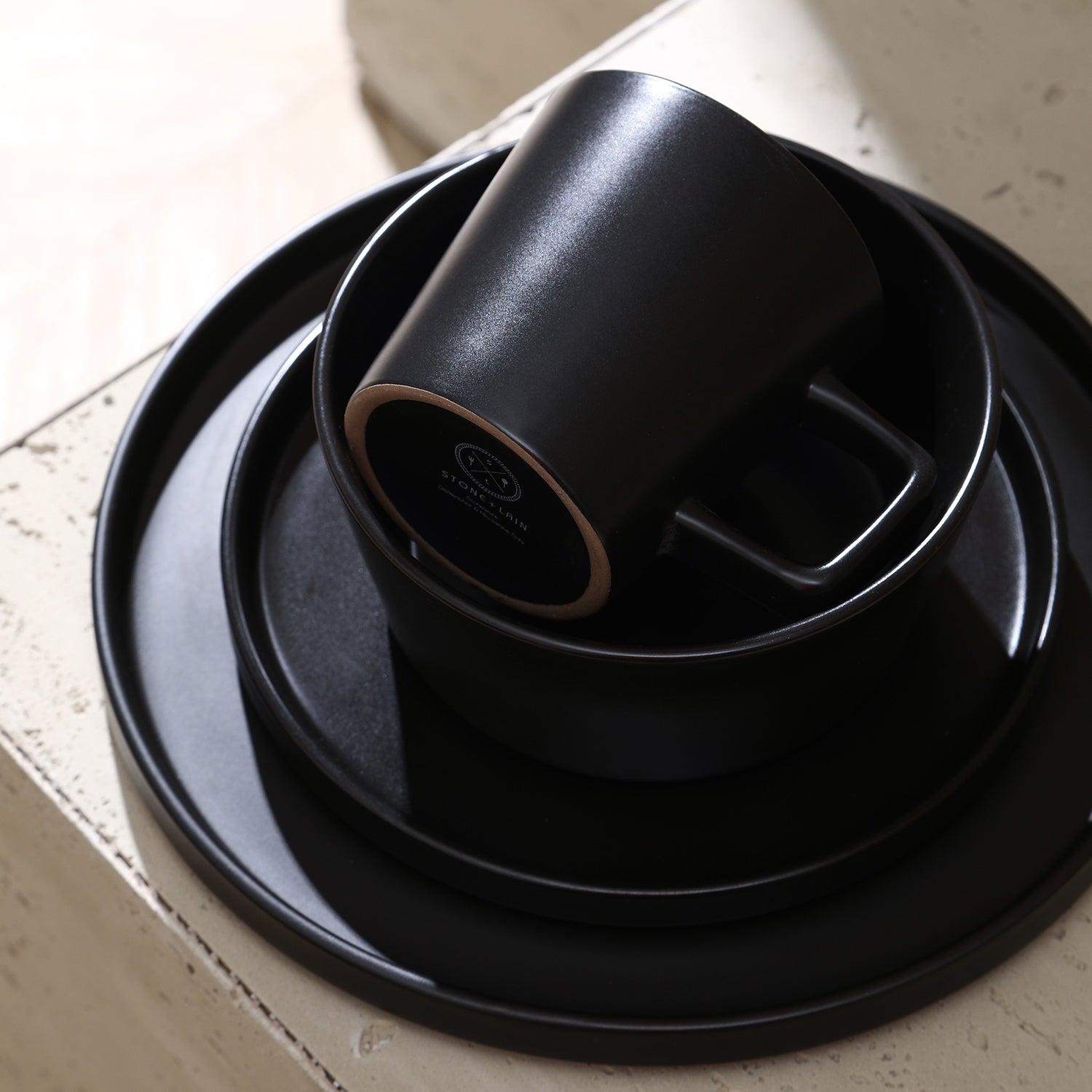 Premium Celina Stoneware Dinnerware Set - 16-Piece Black Matte Ceramic Plates & Bowls Set for Everyday Dining, Dishwasher & Microwave Safe - Perfect for Family Meals, Dinner Parties & Restaurant Use
