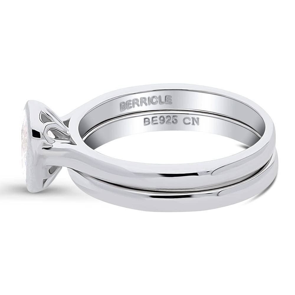 BERRICLE Sterling Silver Pear Cut Cubic Zirconia Engagement Ring Set - 0.8 Carat CZ Solitaire Wedding Band for Women, Bezel Set & Rhodium Plated, Size 4-10 - Perfect for Proposals, Anniversaries & Special Occasions