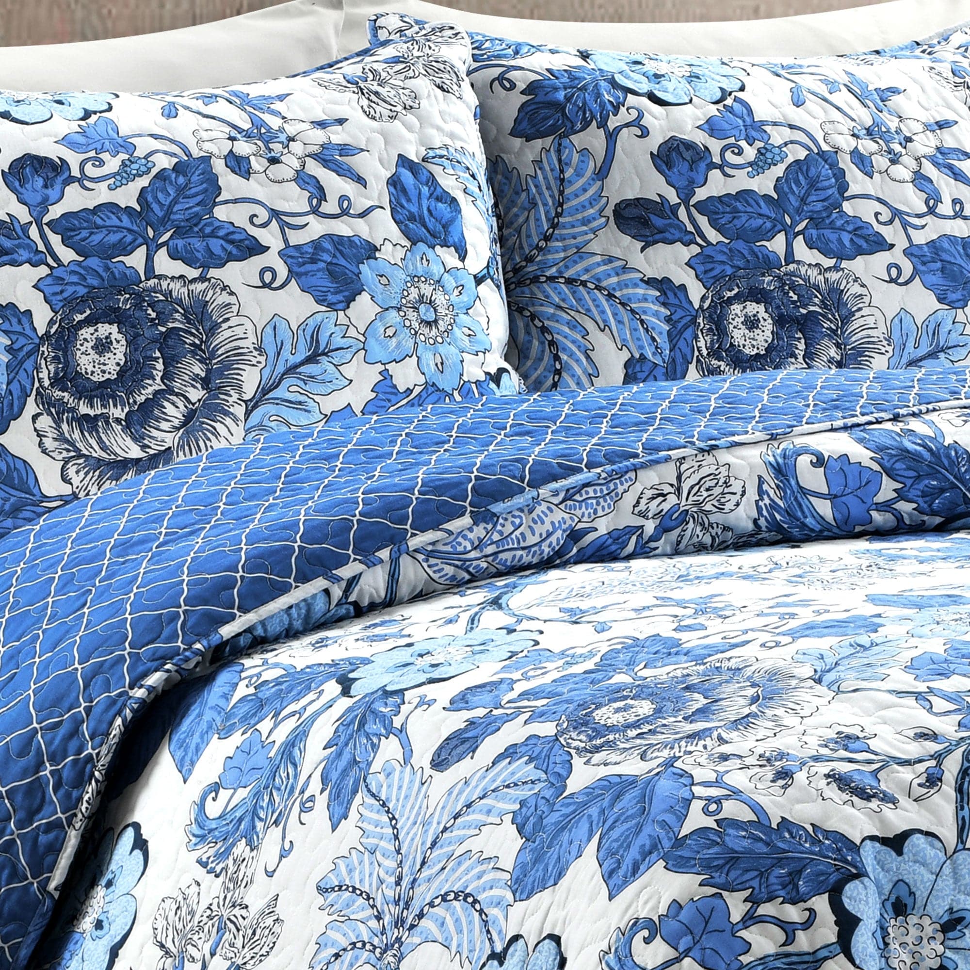 Sydney 3 Piece Quilt Set - Queen Size Bedding Set with Soft Microfiber, Lightweight & Breathable - Perfect for All Seasons, Home Decor & Guest Room