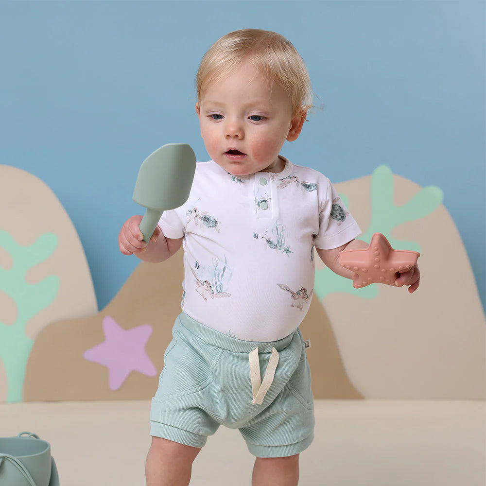 Organic Baby Short Sleeve Bodysuit - Soft Cotton Onesie for Newborns & Infants - Cute Turtle Design - Perfect for Playtime, Daycare & Photo Shoots