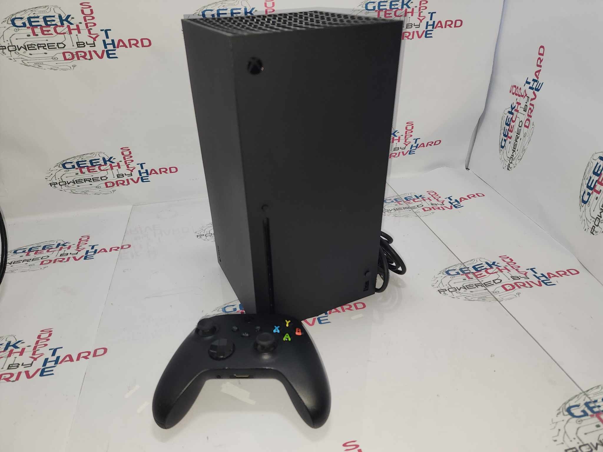 Microsoft Xbox Series X 1TB Gaming Console with Wireless Controller & Cables - Black (Grade B Refurbished) - Perfect for Home Entertainment & Next-Gen Gaming