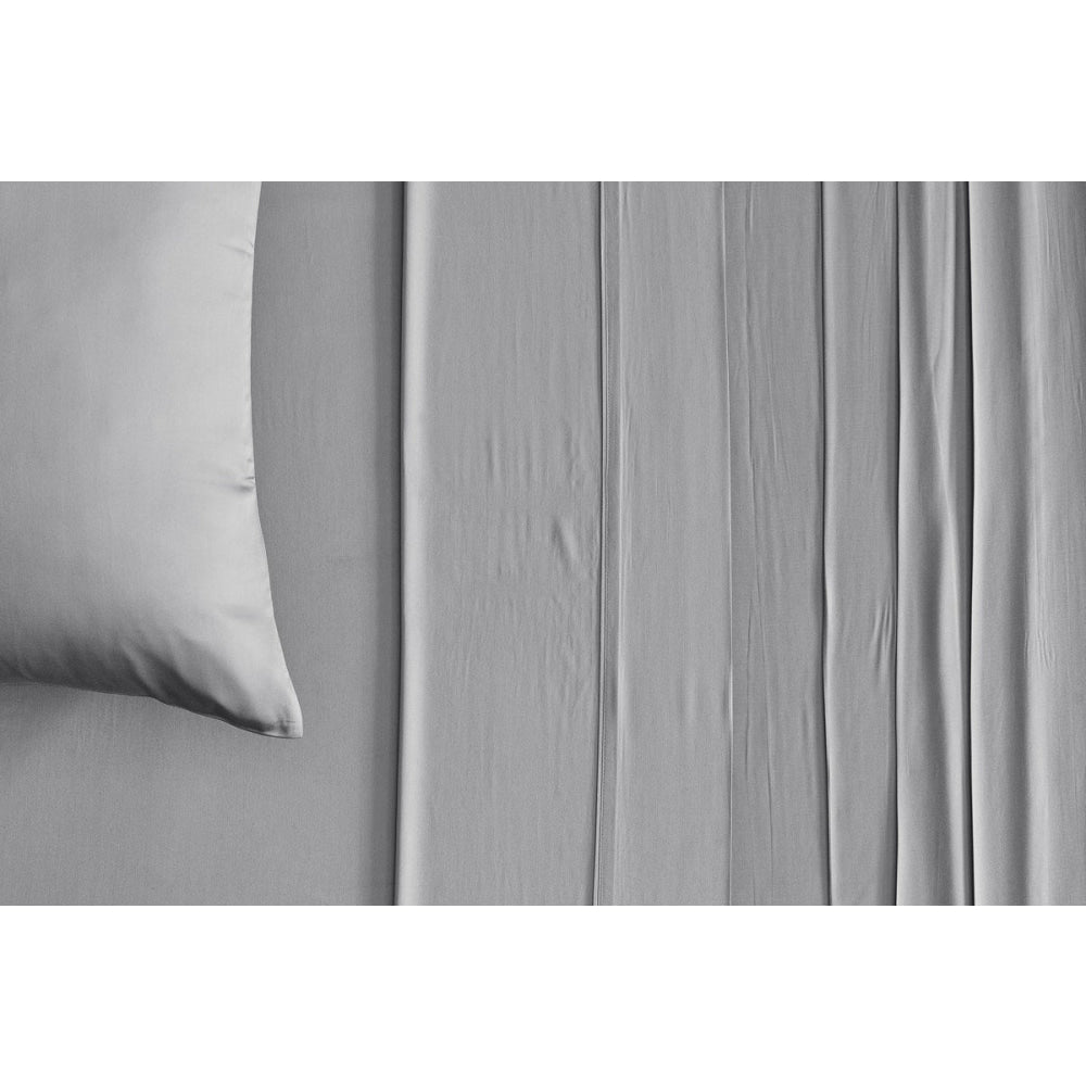 100% Natural Bamboo Bed Sheet Set - Queen Size, Silver Gray - Ultra Soft & Breathable for All-Season Comfort - Perfect for Hot Sleepers & Eco-Friendly Home Decor