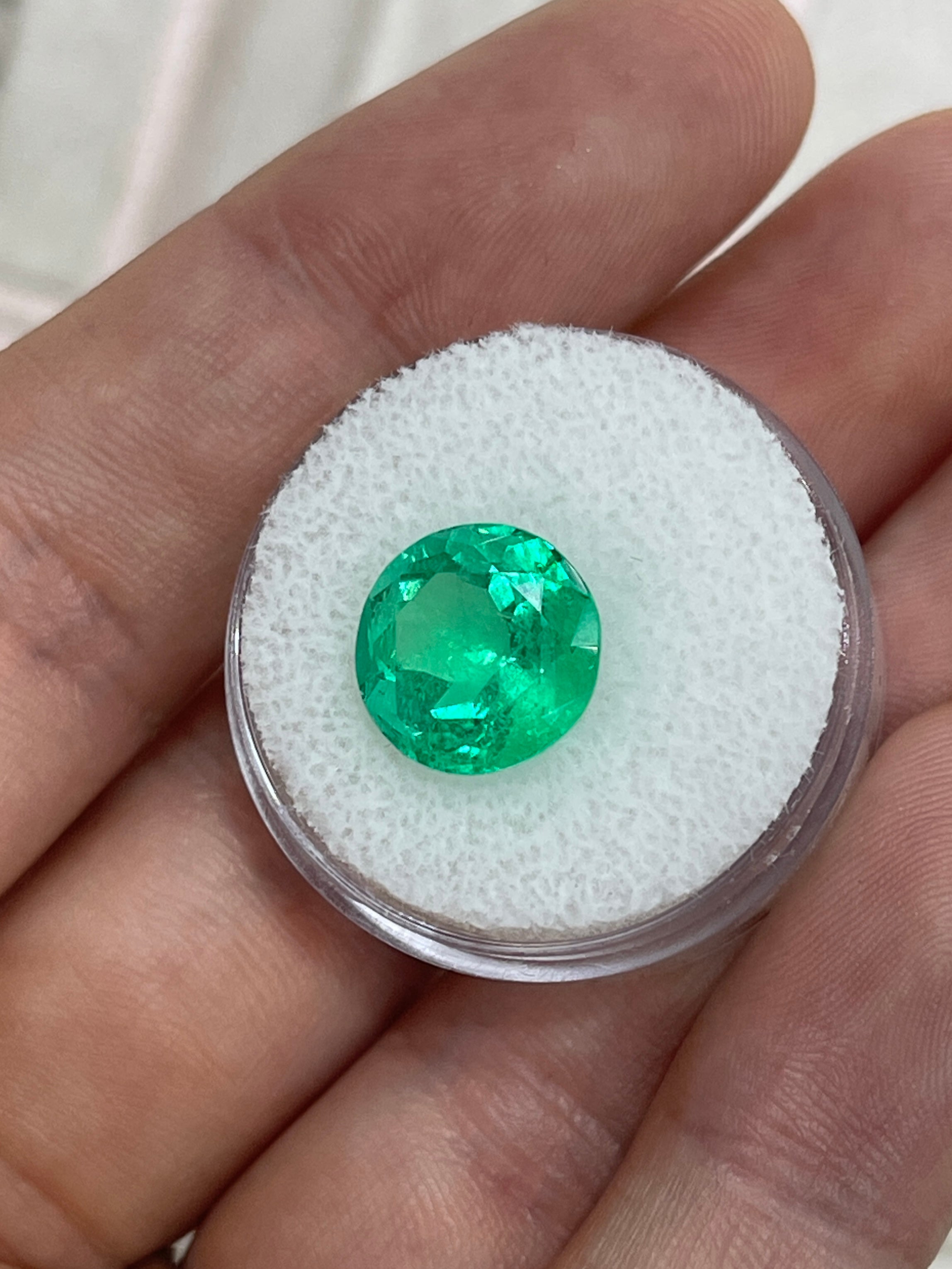 5.48 Carat Natural Colombian Emerald - 11.3x11.3mm Round Vivid Green Gemstone for Jewelry Making, Engagement Rings & Luxury Gifts
