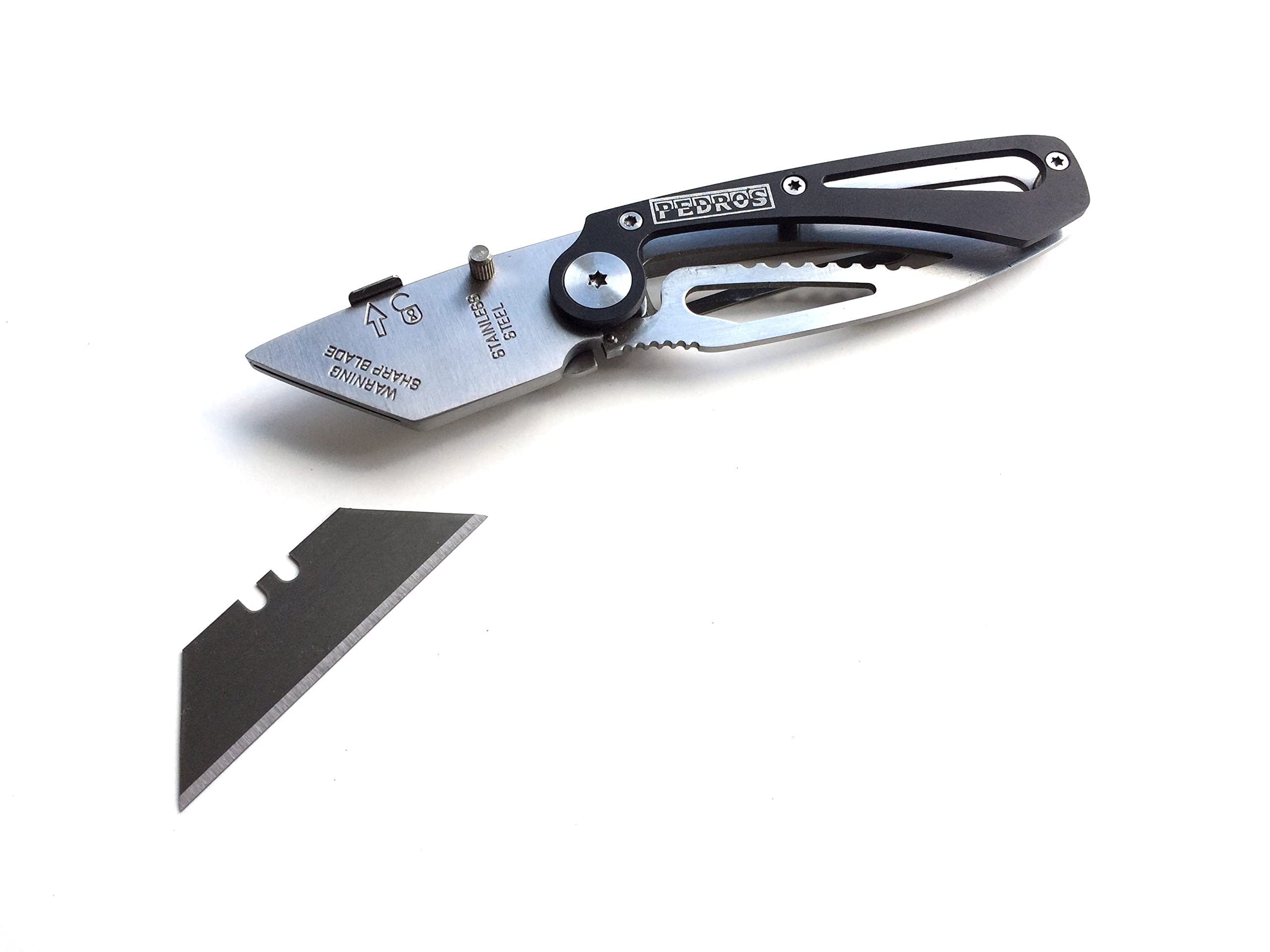 Pedros Professional Utility Knife - Heavy Duty Retractable Box Cutter with 5 Blades for DIY, Crafting, and Home Improvement Projects | Perfect for Opening Packages, Cutting Cardboard, and Workshop Use