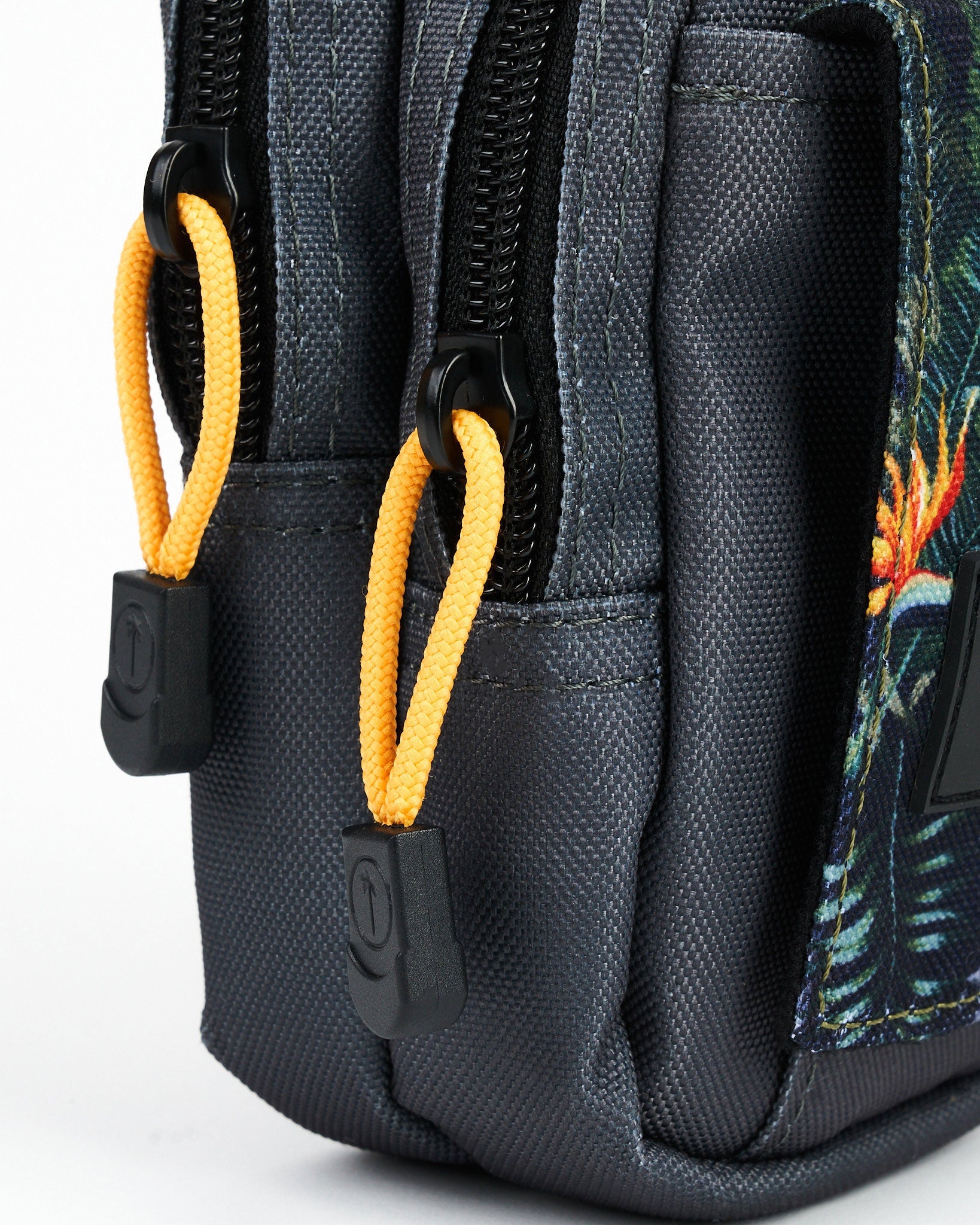 Palm Golf Co. Utility Bag - Lightweight Durable Golf Accessories Pouch for Golf Balls, Tees & Gear - Perfect for Golf Course, Driving Range & Travel