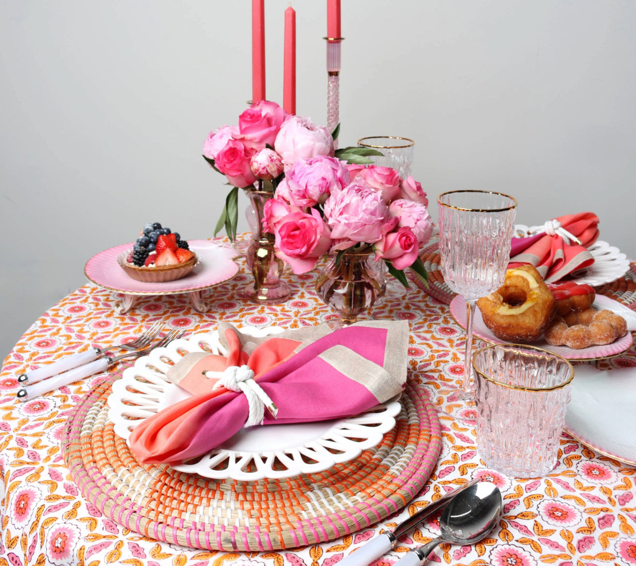 Majorelle Placemats Set of 4 - Waterproof & Heat Resistant Round Table Mats for Dining, Kitchen, Party & Outdoor Use