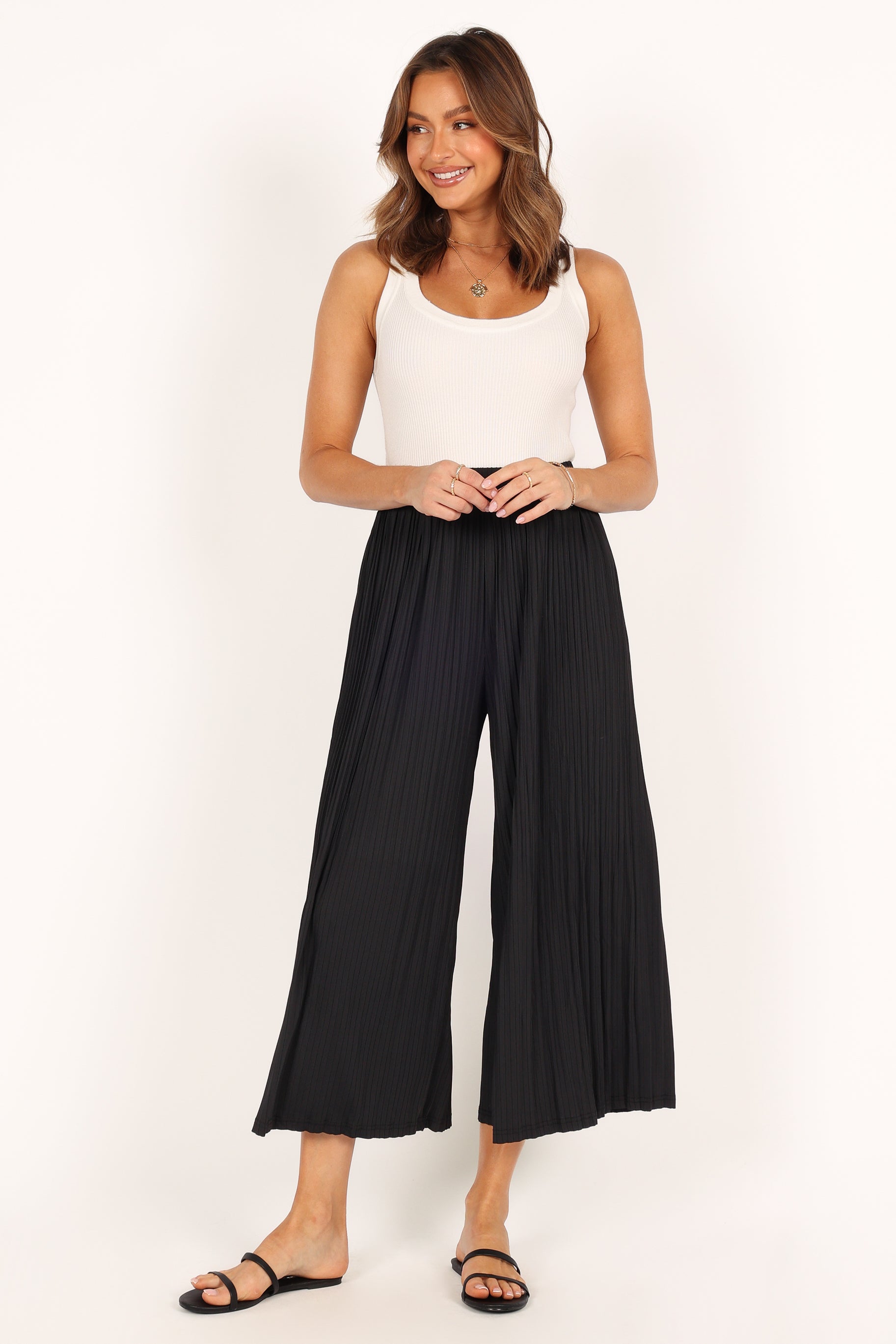 Black Women's High-Waisted Skinny Jeans - Stretch Denim Pants for Casual Wear & Night Out | Trendy Slim Fit Fashion for Everyday Style