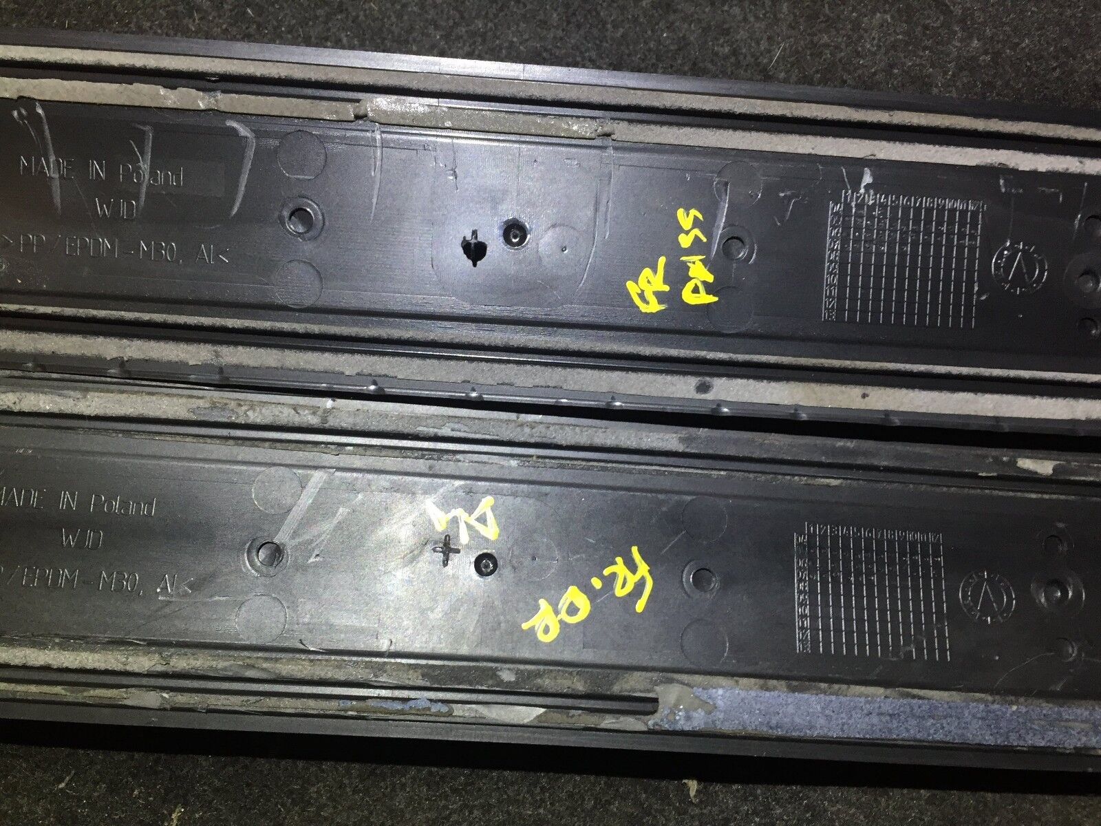 05-08 Audi A4 Front Right & Left Side Door Sill Plates (2-Piece Set) - OEM Replacement Parts for Car Interior Protection & Style Enhancement