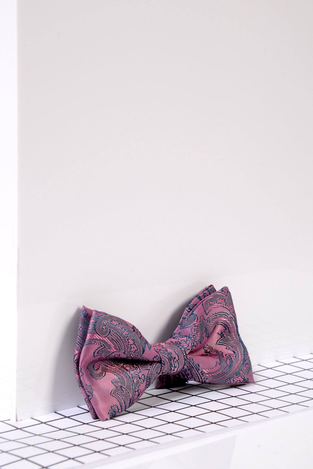 Kids Pink Paisley Print Bow Tie - Stylish Accessory for Boys & Girls - Perfect for Weddings, Parties & Formal Events