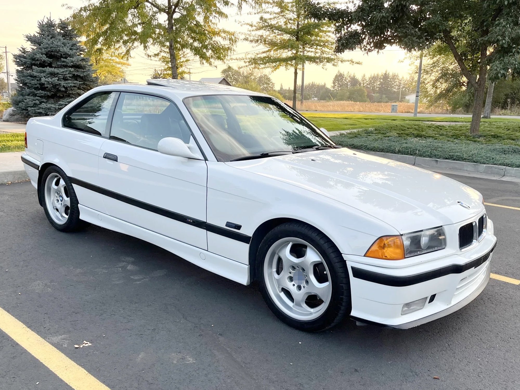 Smoked Lens Front Side Marker Lights for 1992-1996 BMW E36 3 Series & M3 - Euro Style Replacement - Perfect for Night Driving & Car Customization