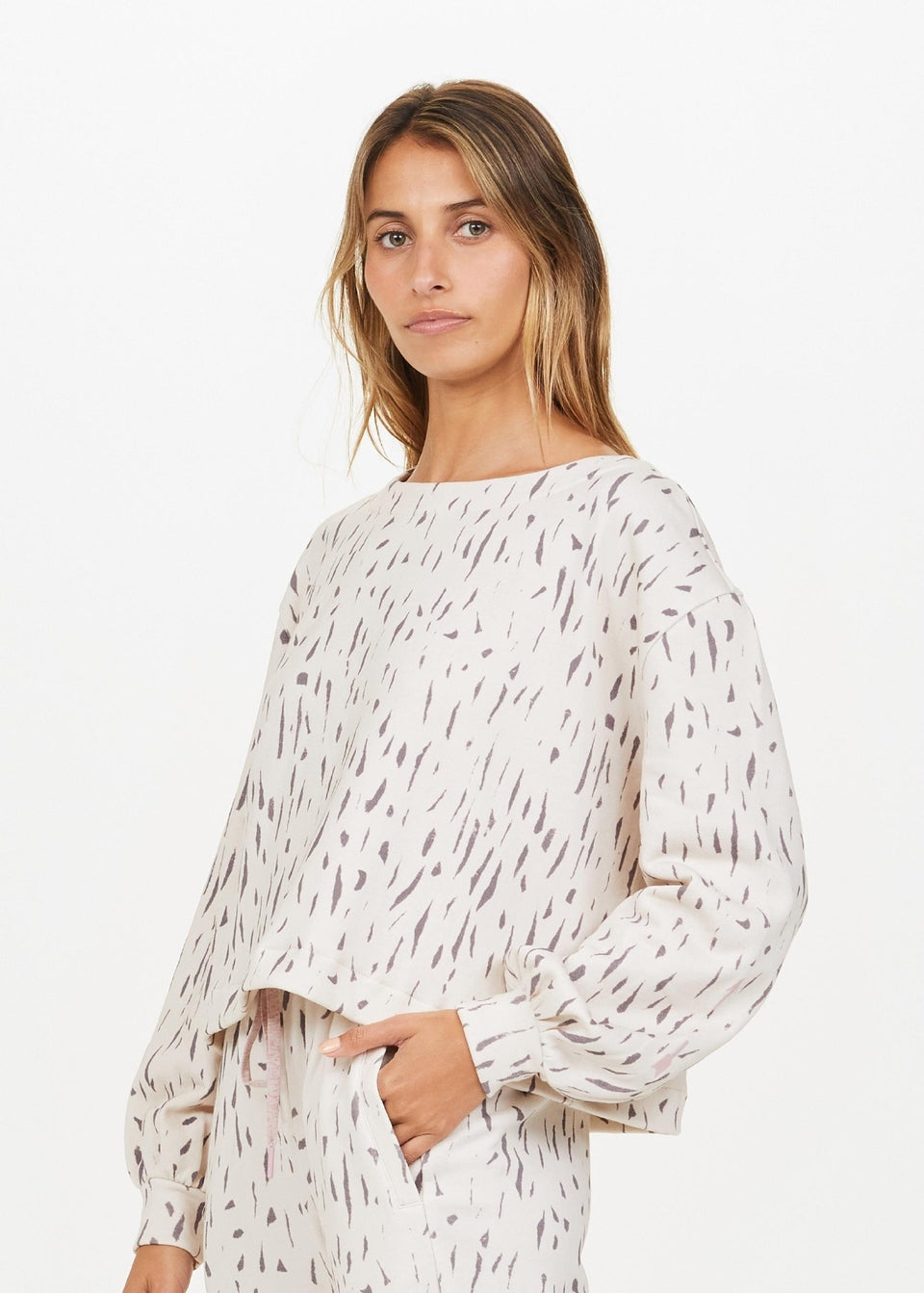 Dunes Leo Jackie Sweatshirt for Women - Cozy Pullover Fleece Hoodie with Kangaroo Pocket | Perfect for Casual Wear, Lounge & Outdoor Activities