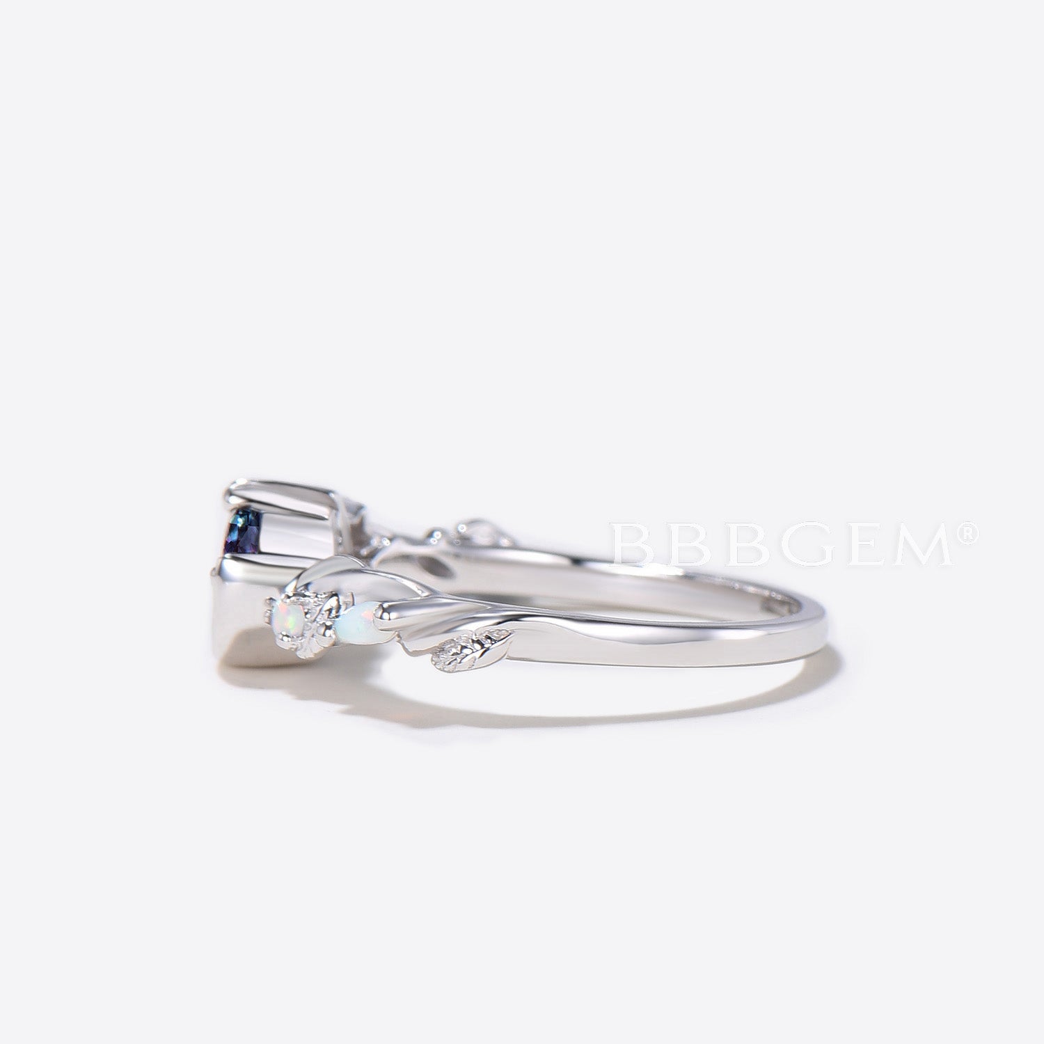 14K Sterling Silver Moon and Star Ring with Alexandrite & Opal - Elegant Wedding Band for Women, Perfect for Engagement, Anniversary, and Special Occasions